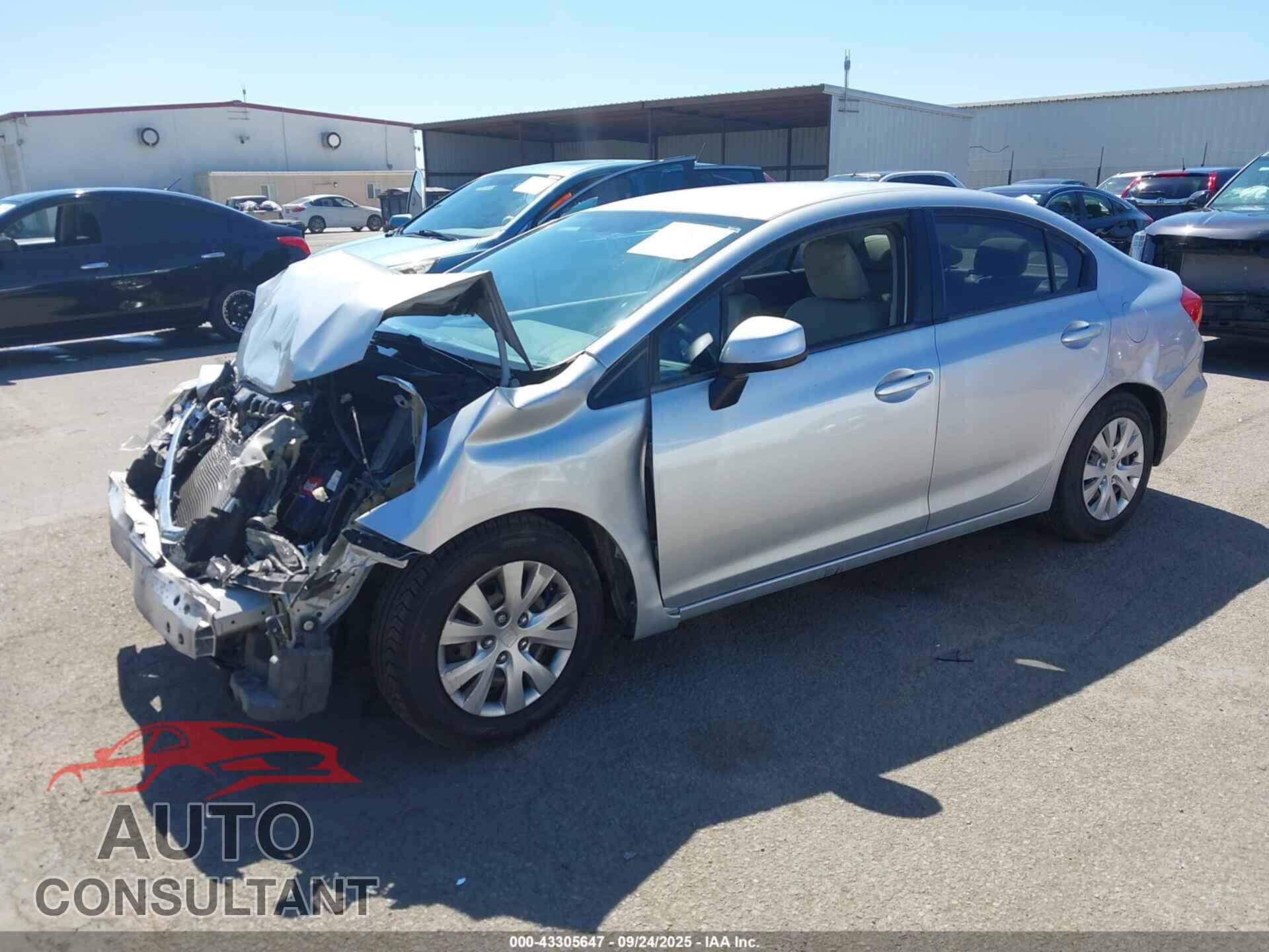 HONDA CIVIC 2012 - 2HGFB2F52CH556086