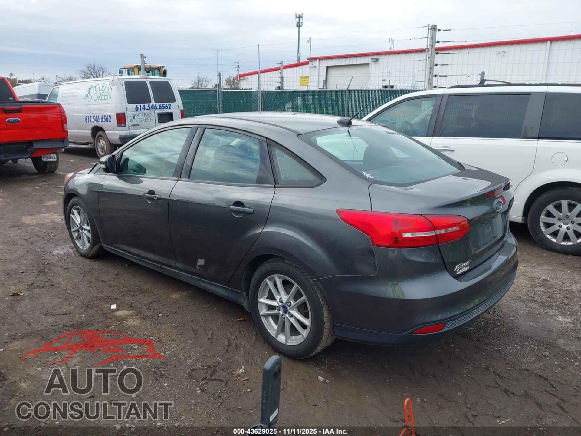 FORD FOCUS 2015 - 1FADP3F24FL209780