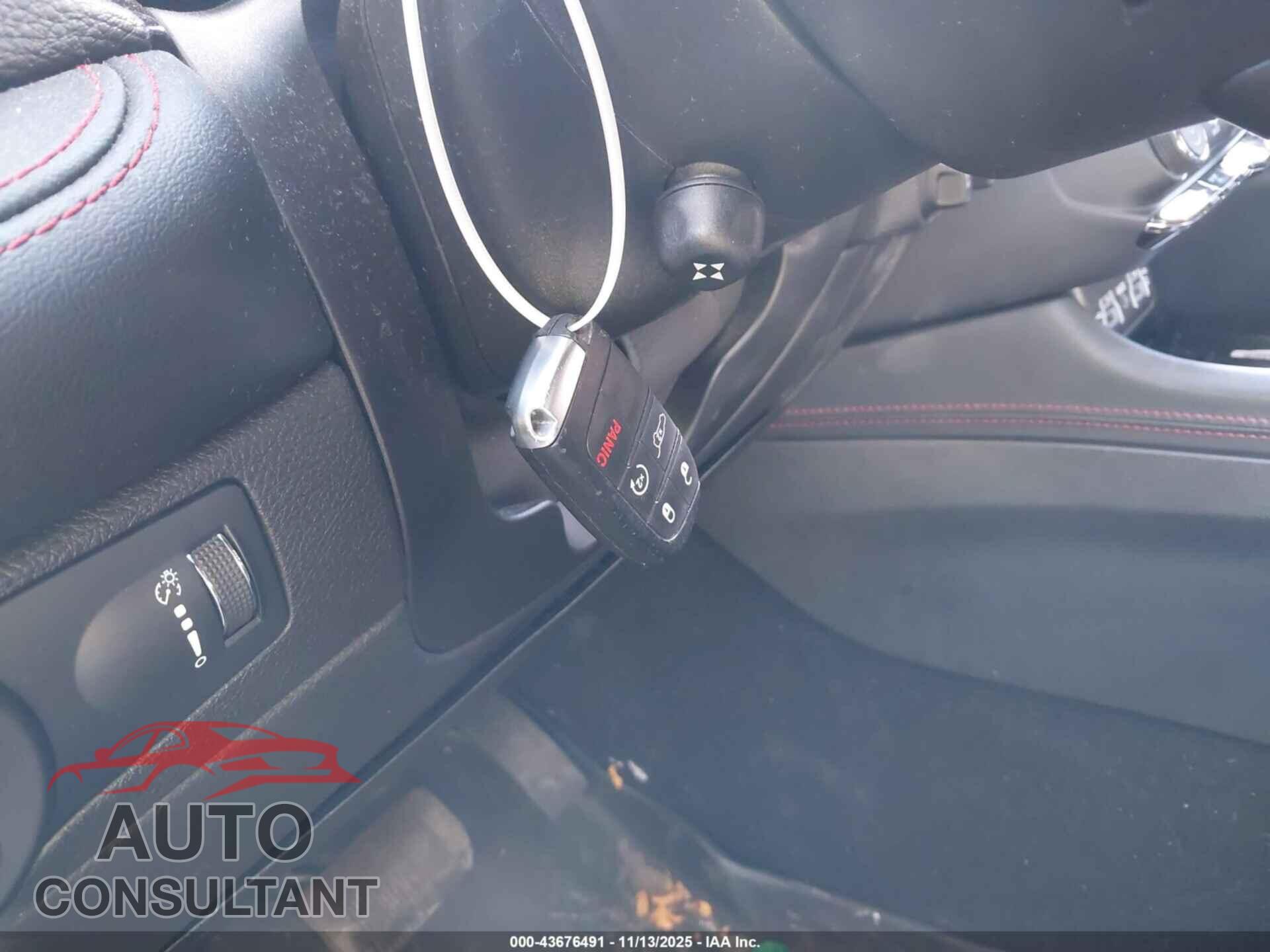 DODGE DURANGO 2023 - 1C4RDJDG3PC688237