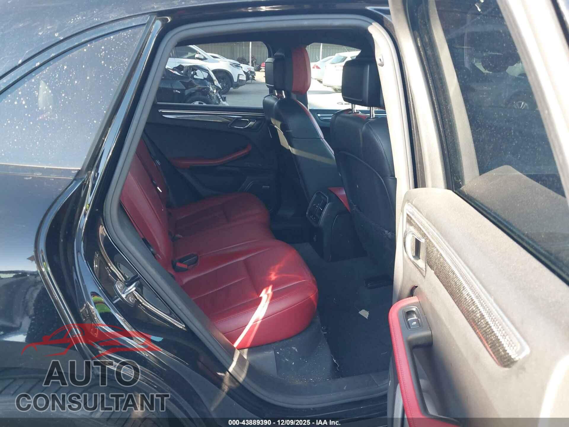 PORSCHE MACAN 2017 - WP1AG2A54HLB53866