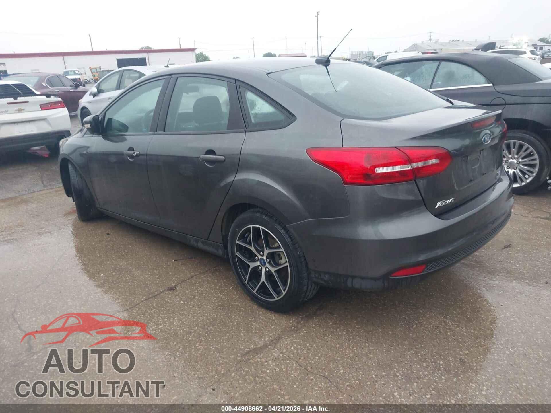 FORD FOCUS 2017 - 1FADP3FE2HL303427