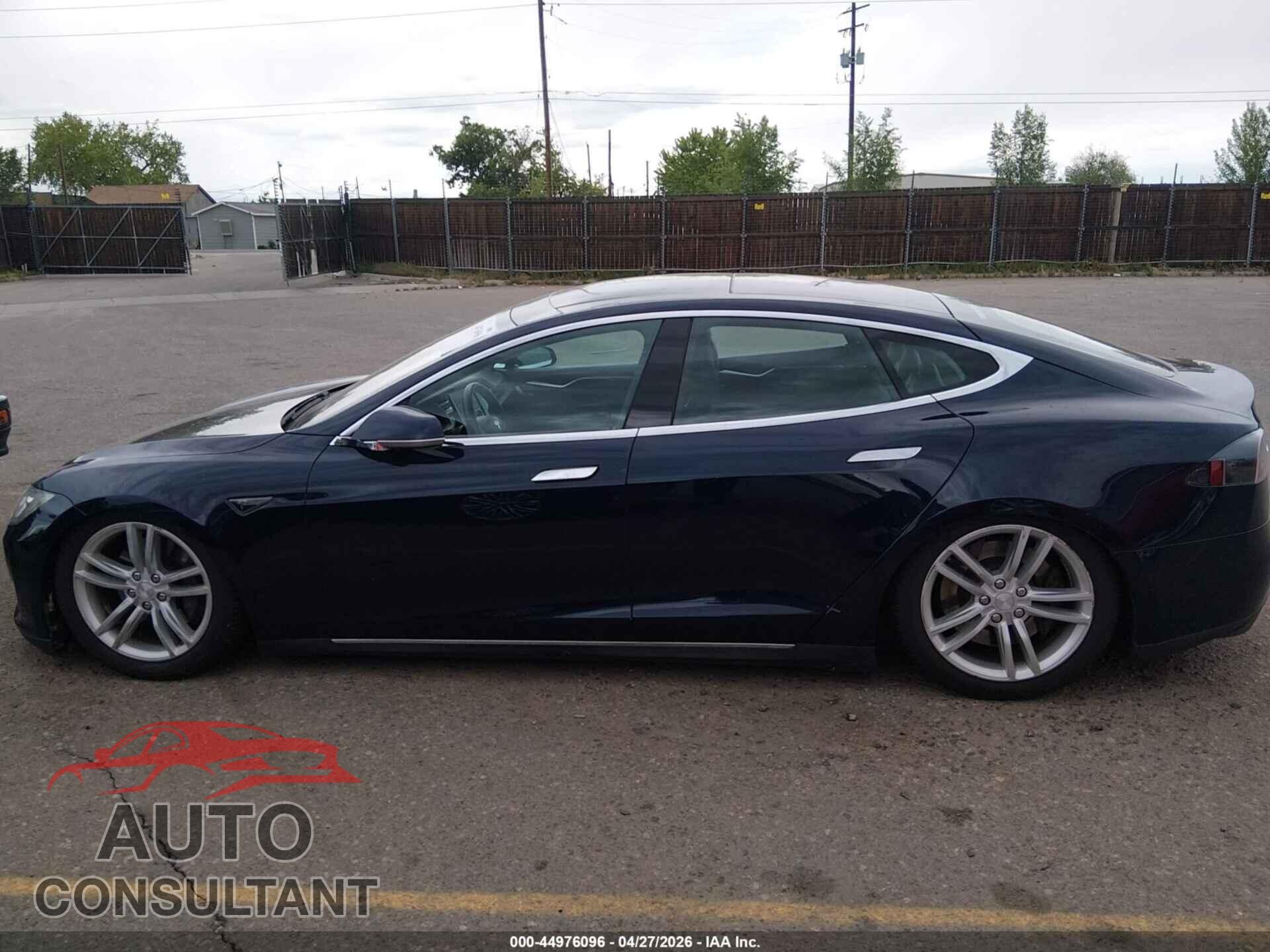 TESLA MODEL S 2013 - 5YJSA1CG9DFP03818