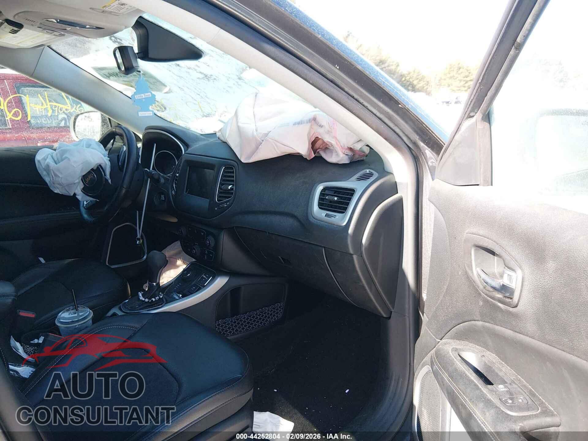JEEP COMPASS 2020 - 3C4NJDBB0LT146947