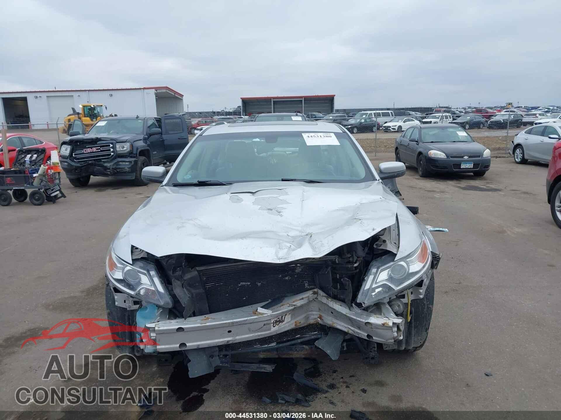 FORD TAURUS 2012 - 1FAHP2EW8CG134375