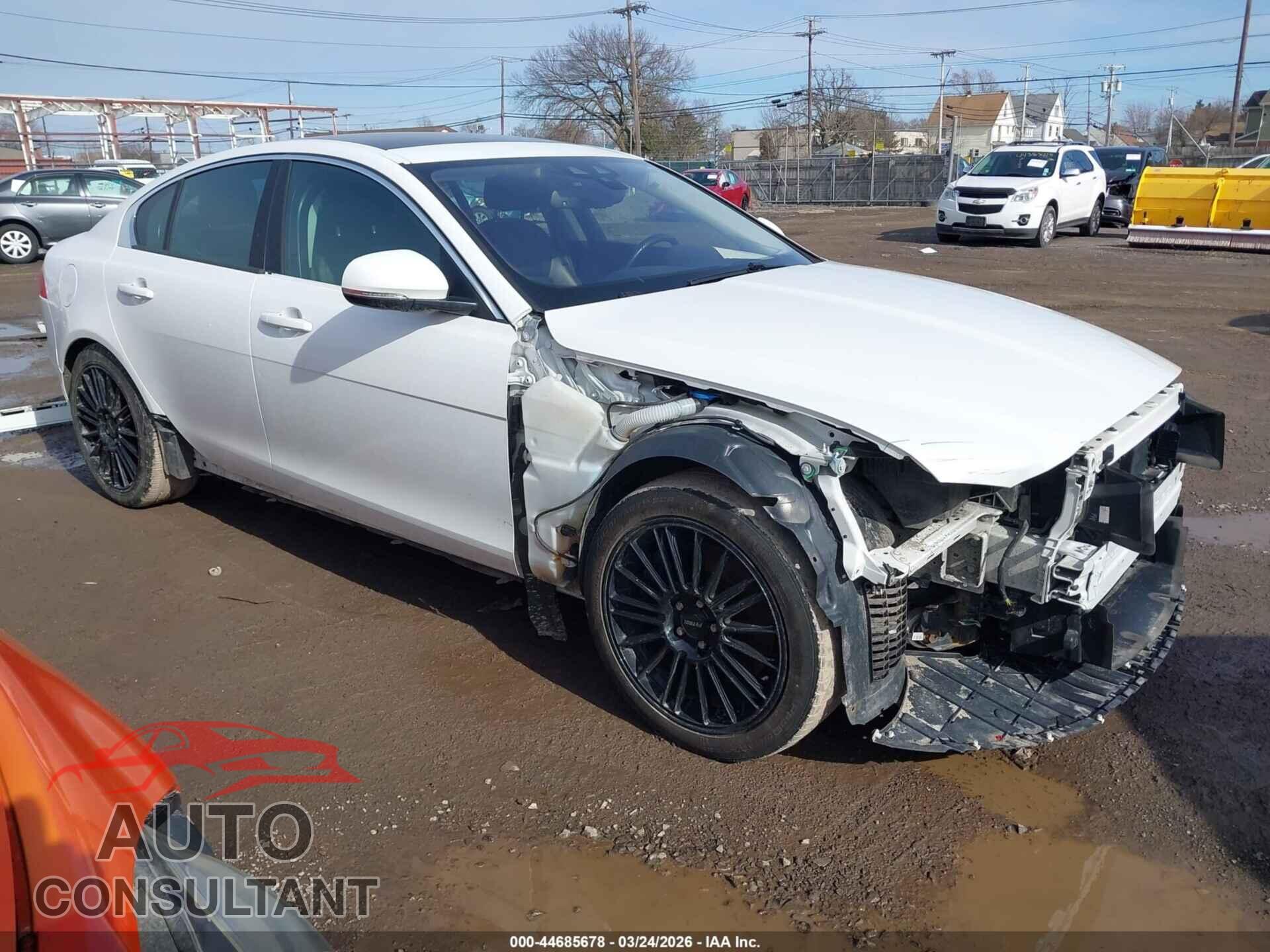 JAGUAR XE 2017 - SAJAJ4BV5HA968362