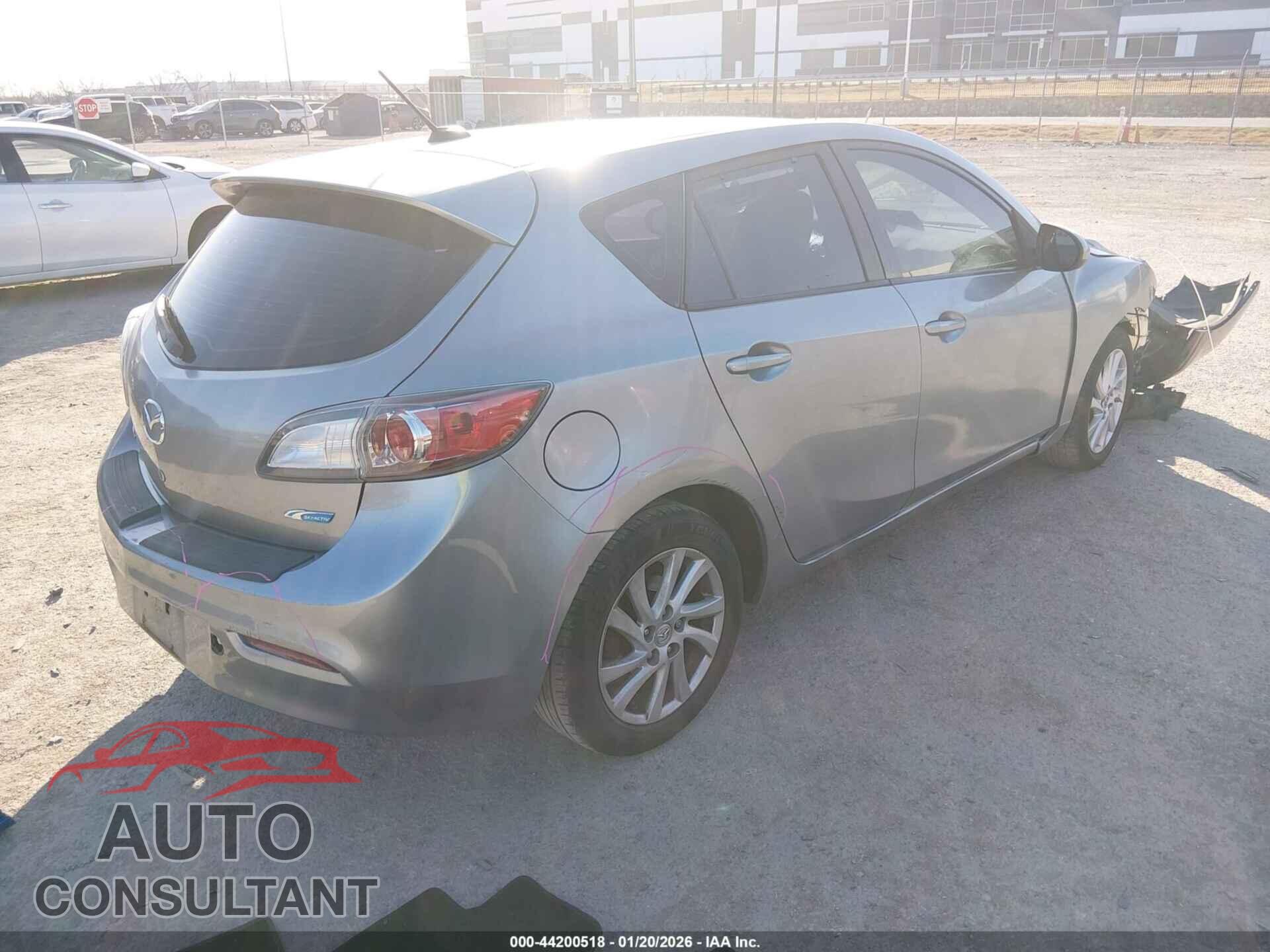 MAZDA MAZDA3 2012 - JM1BL1M76C1658000