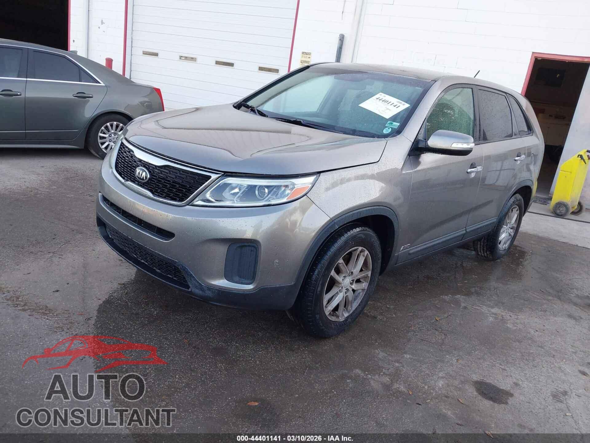 KIA SORENTO 2014 - 5XYKTCA61EG525932
