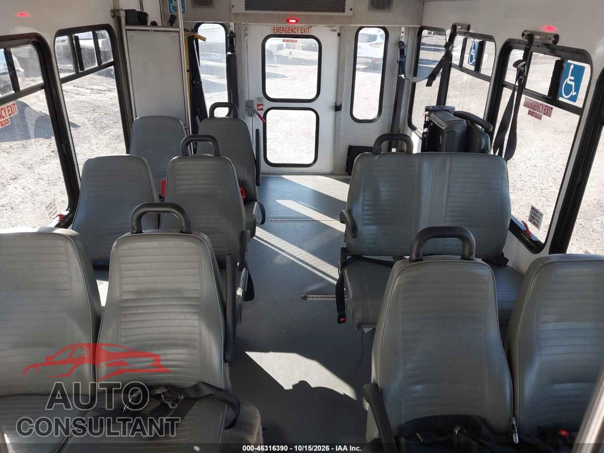 FORD E-350 CUTAWAY 2018 - 1FDEE3F69JDC20988