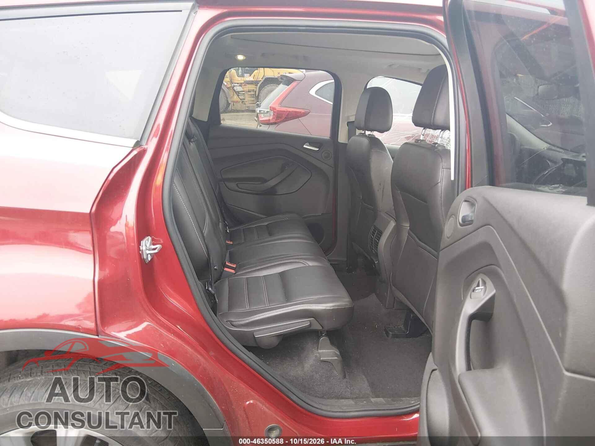 FORD ESCAPE 2017 - 1FMCU0JD8HUB51171