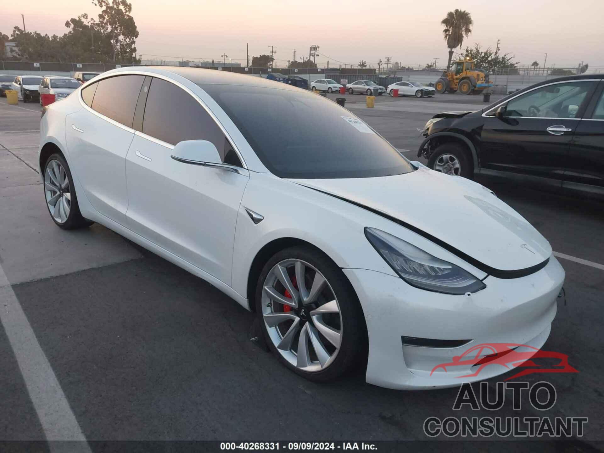 TESLA MODEL 3 2018 - 5YJ3E1EB7JF072718