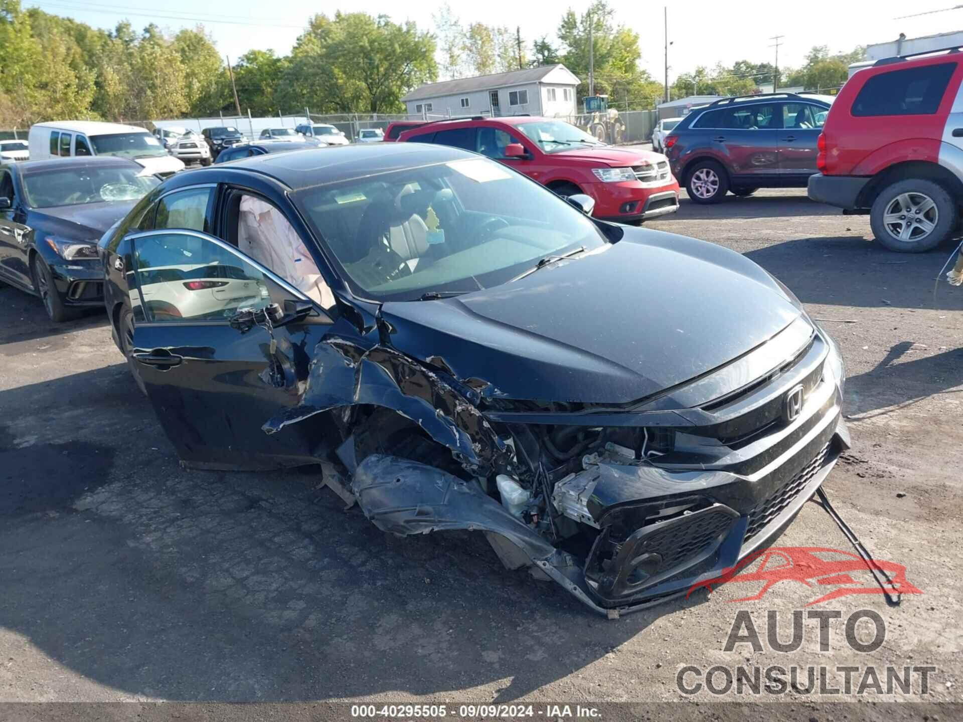 HONDA CIVIC 2018 - SHHFK7H72JU401890
