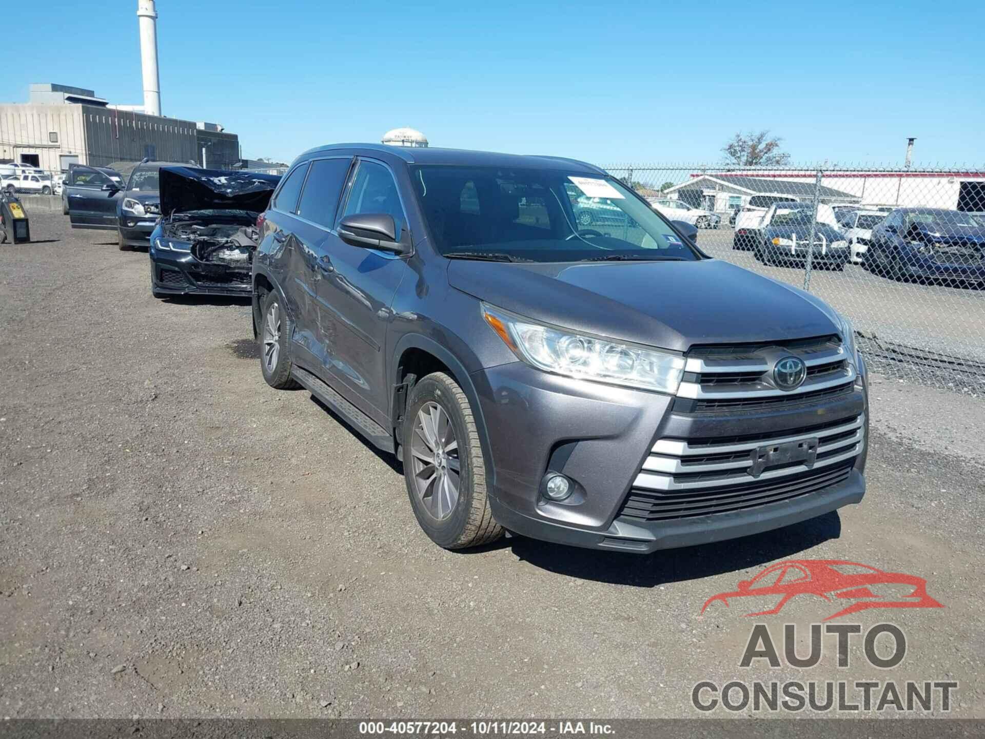 TOYOTA HIGHLANDER 2018 - 5TDJZRFH8JS532901