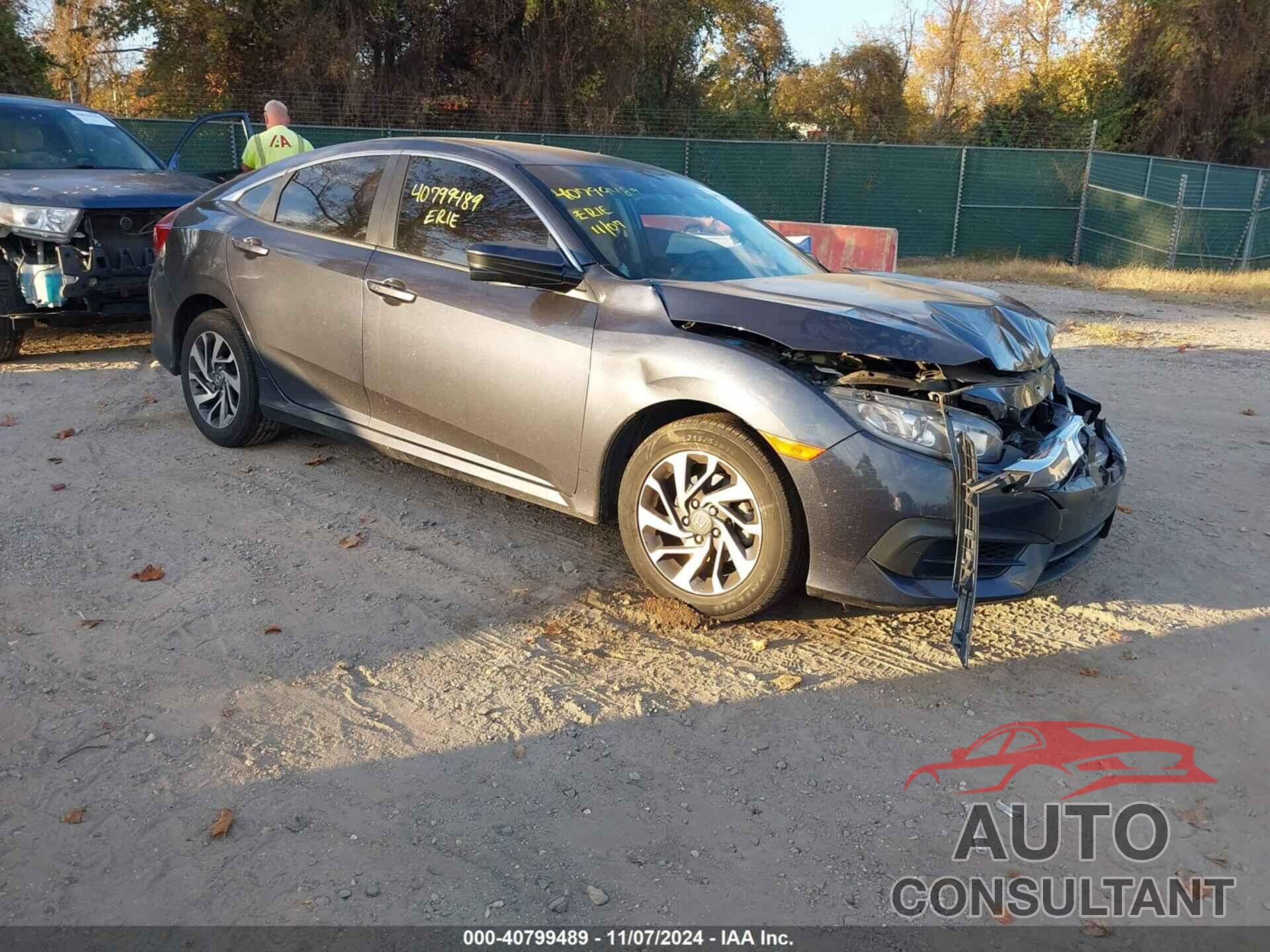 HONDA CIVIC 2018 - 2HGFC2F71JH548623