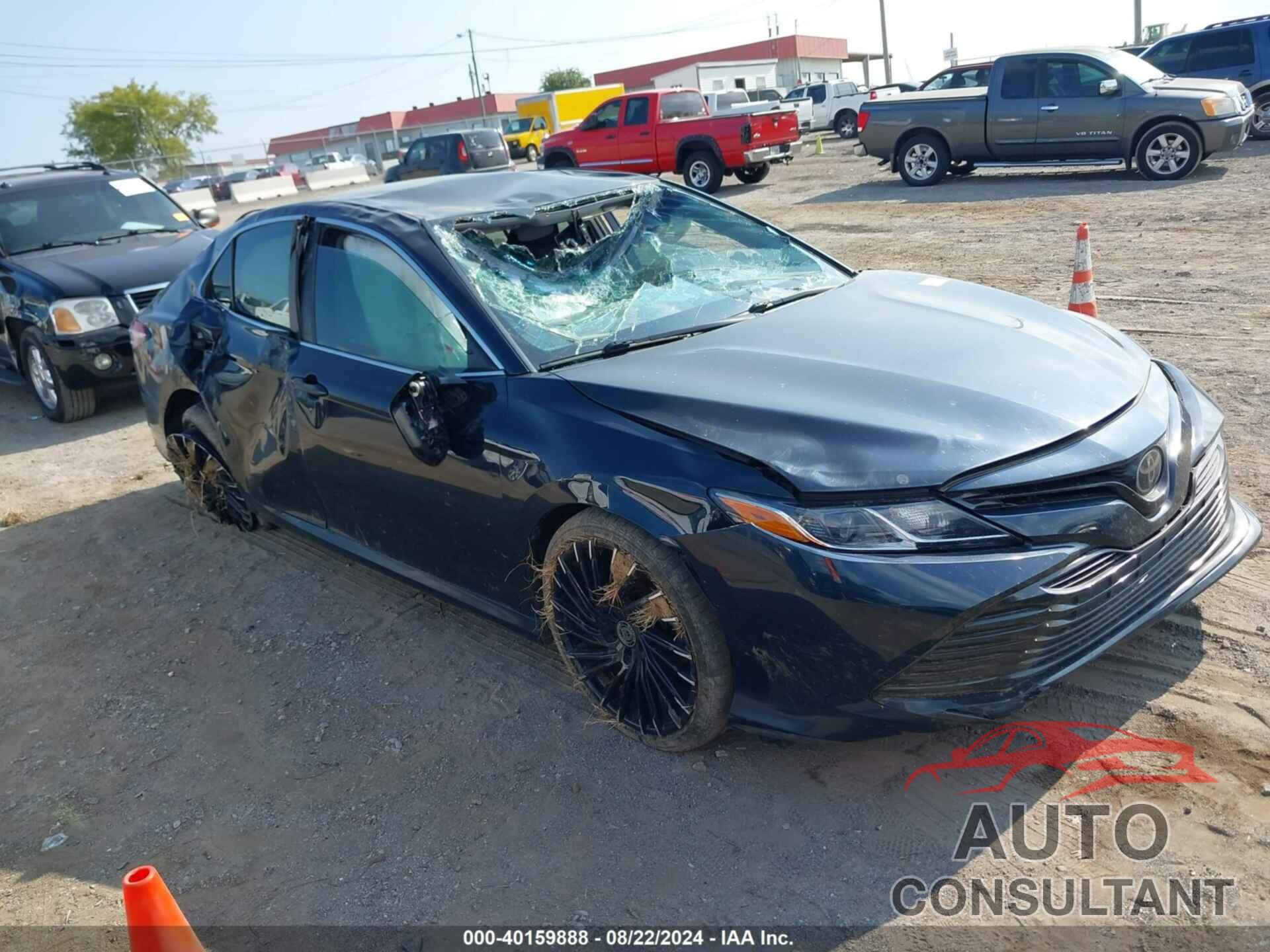 TOYOTA CAMRY 2018 - 4T1B11HK3JU505585