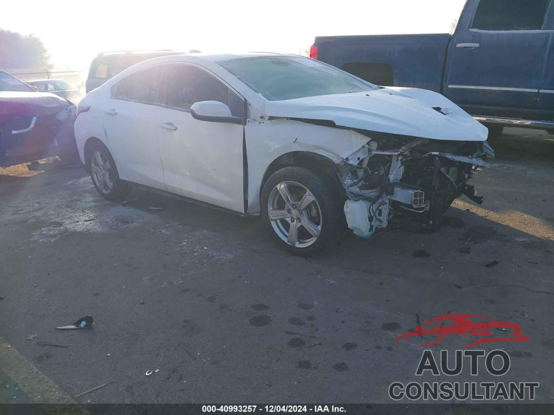 CHEVROLET VOLT 2018 - 1G1RA6S52JU154499