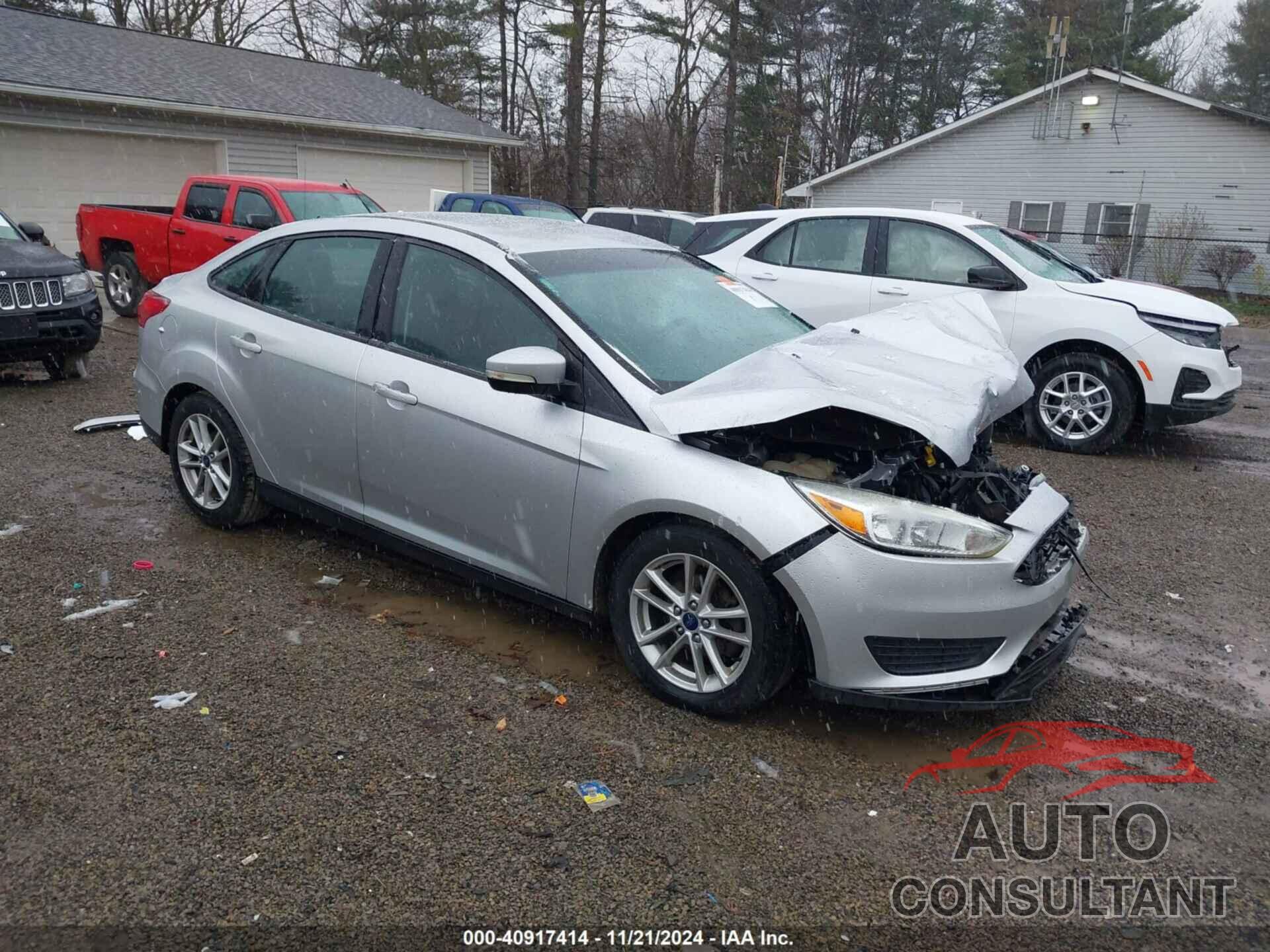 FORD FOCUS 2017 - 1FADP3F28HL275882