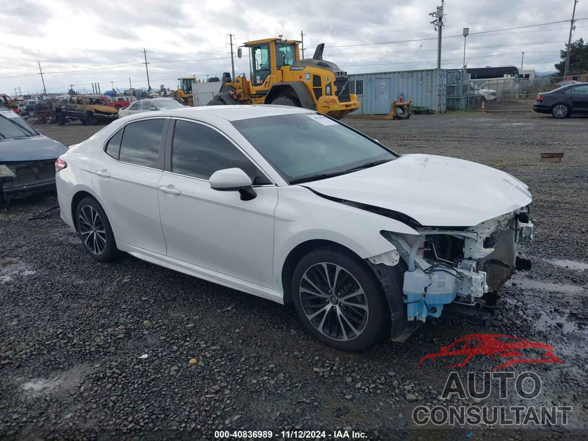 TOYOTA CAMRY 2020 - 4T1G11AK2LU940777