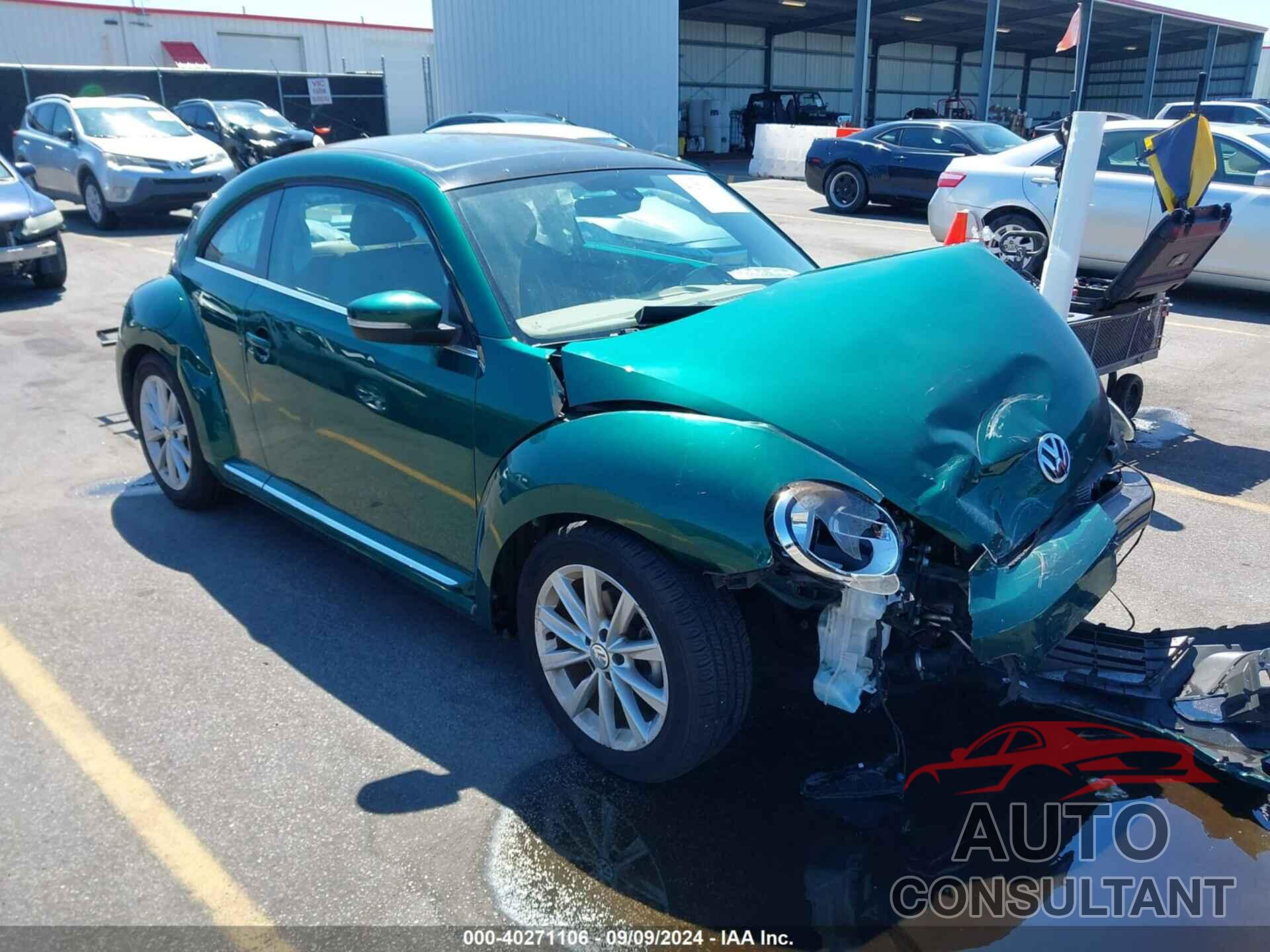 VOLKSWAGEN BEETLE 2018 - 3VWJD7AT9JM710908