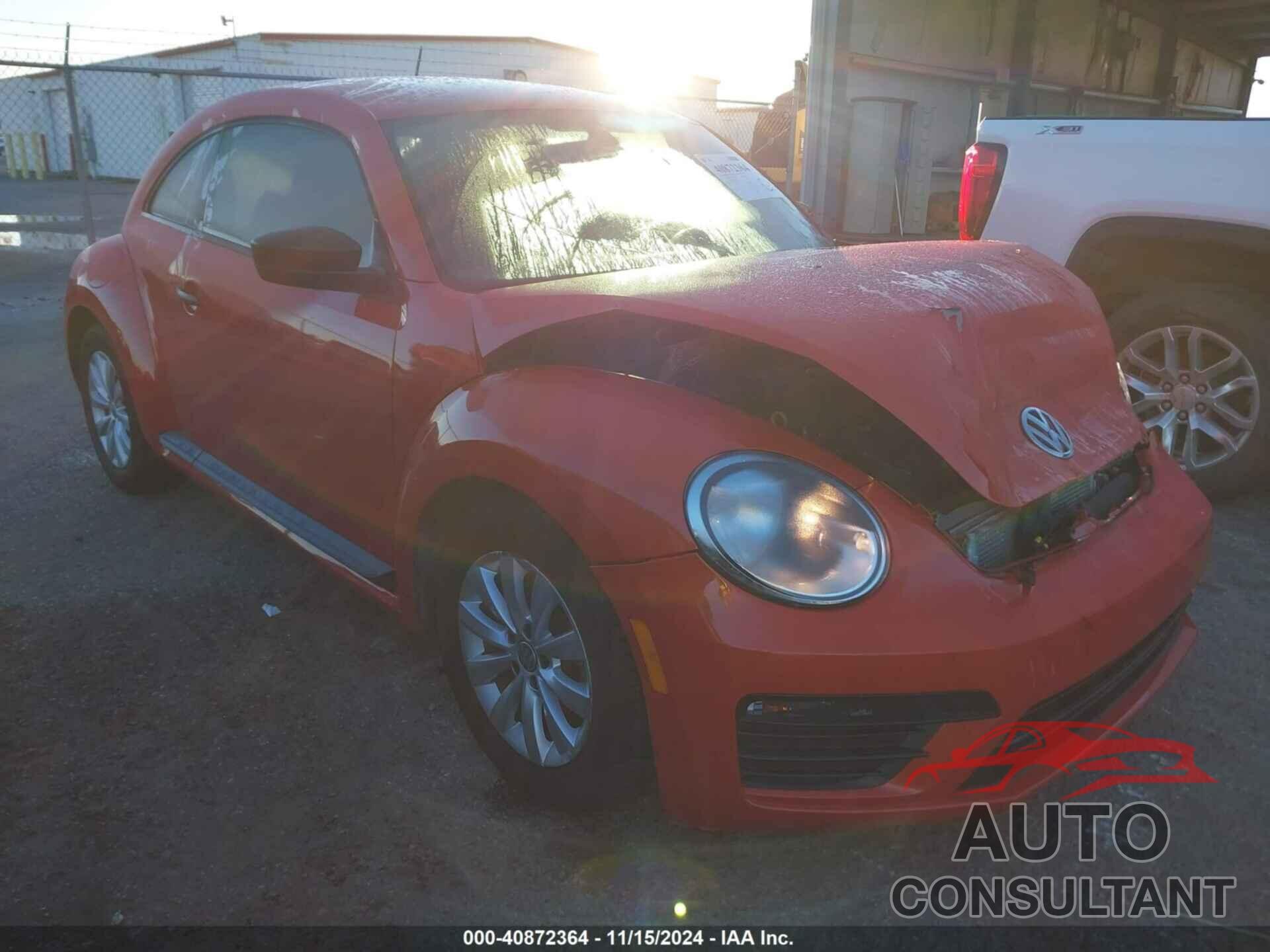 VOLKSWAGEN BEETLE 2017 - 3VWF17AT5HM628151