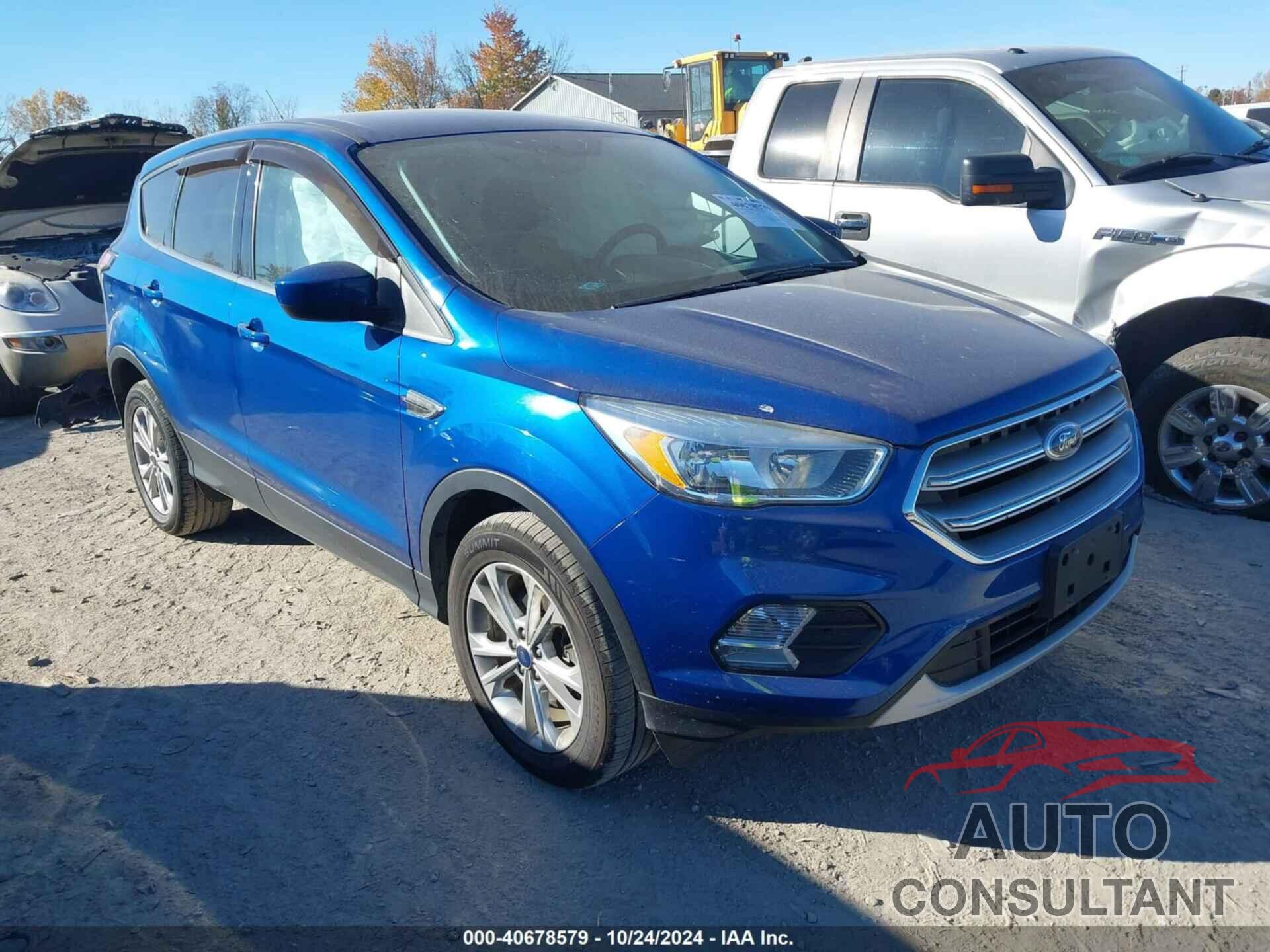 FORD ESCAPE 2017 - 1FMCU9GD3HUA78187