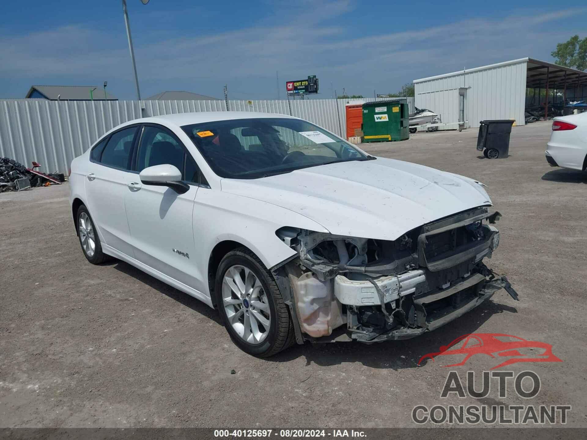 FORD FUSION HYBRID 2019 - 3FA6P0LU1KR143844