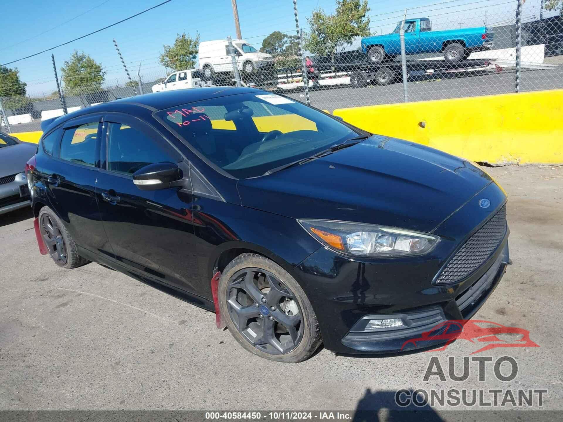 FORD FOCUS ST 2018 - 1FADP3L97JL211775