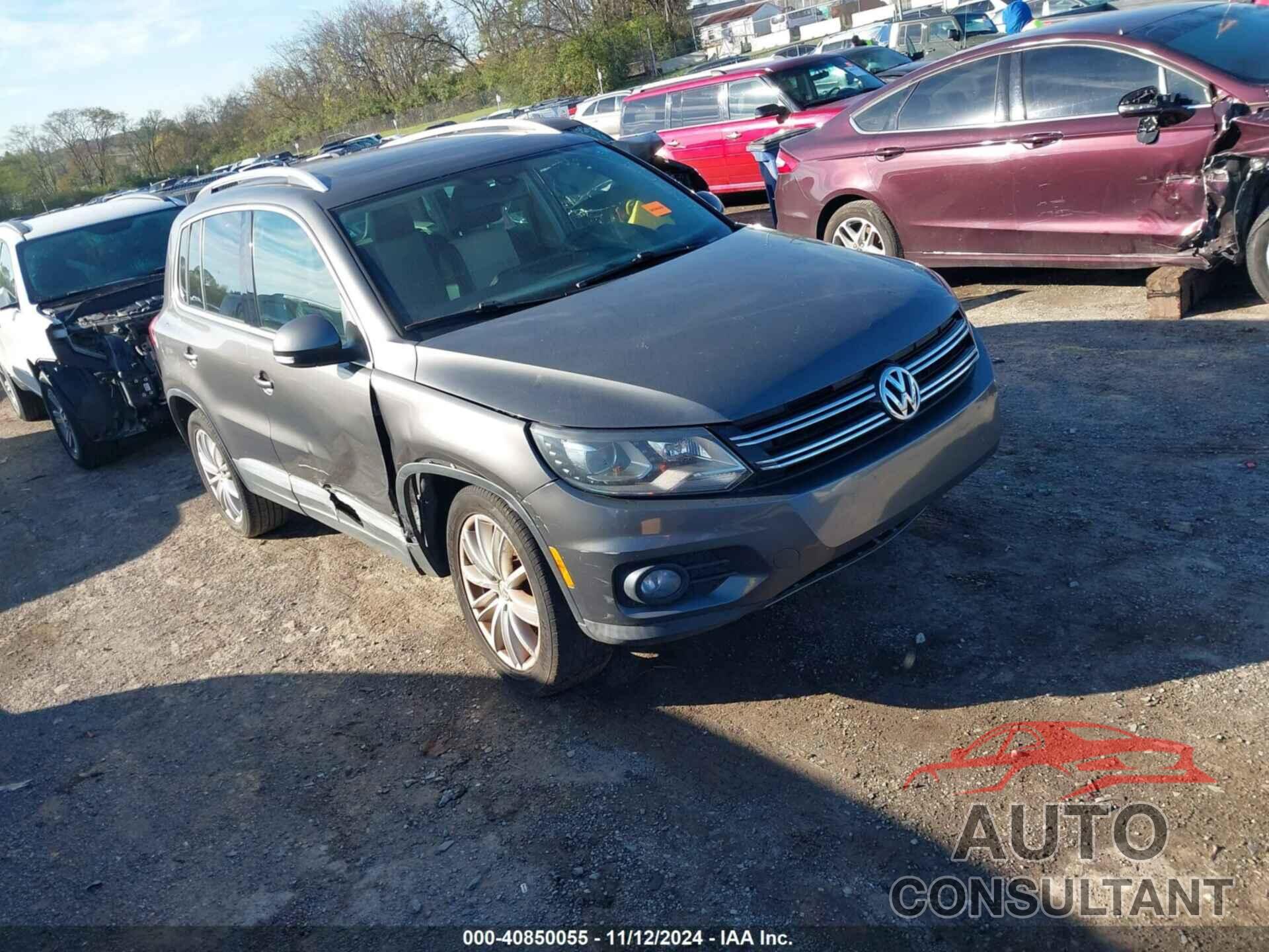 VOLKSWAGEN TIGUAN 2016 - WVGAV7AXXGW556684