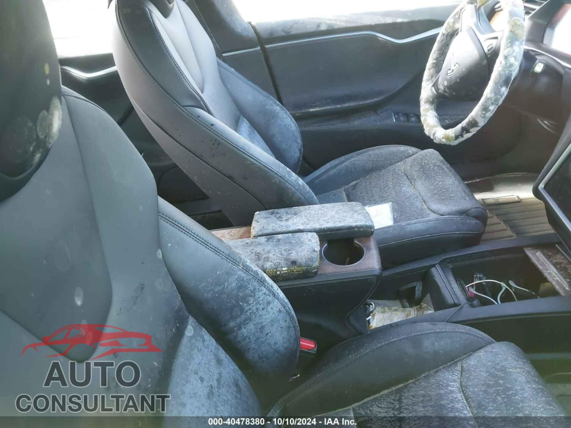 TESLA MODEL S 2021 - 5YJSA1E24MF424648