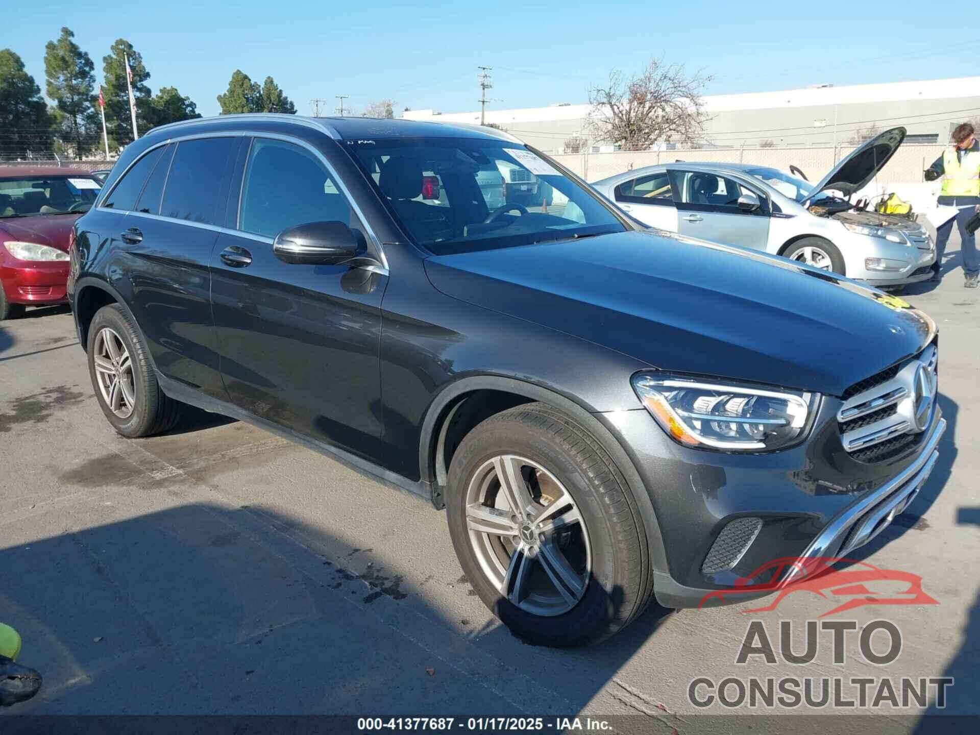 MERCEDES-BENZ GLC 300 2020 - WDC0G8EB8LF750388