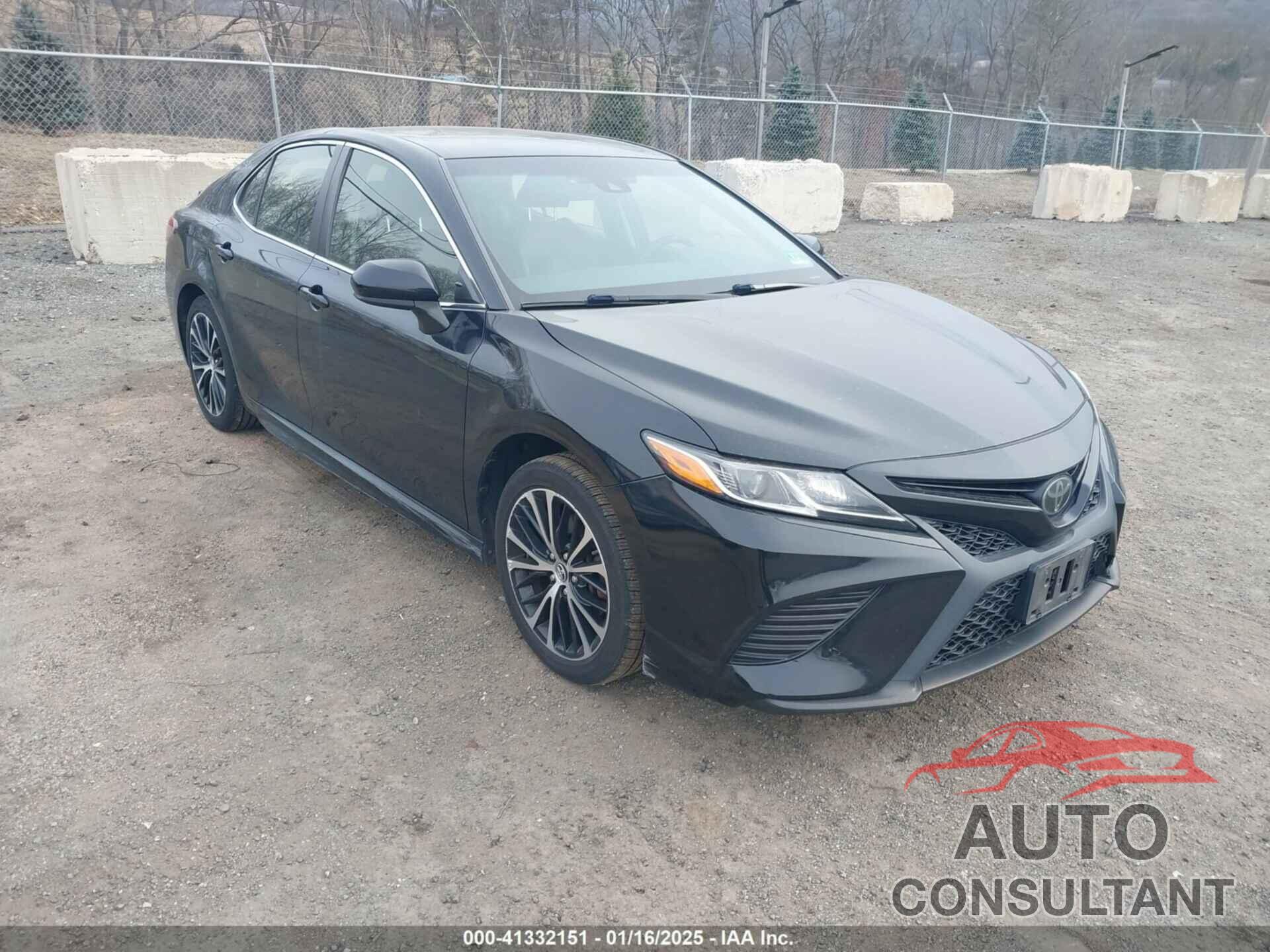 TOYOTA CAMRY 2018 - JTNB11HKXJ3002819