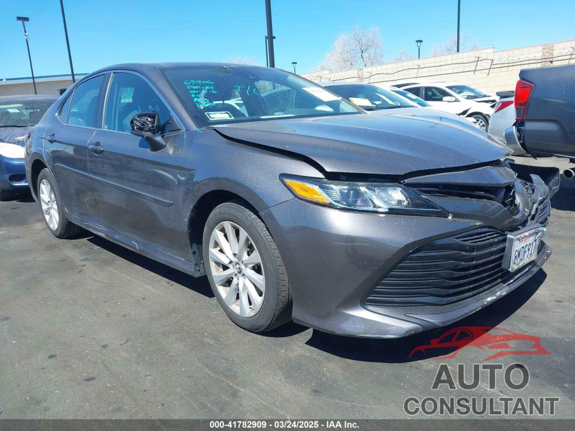 TOYOTA CAMRY 2019 - 4T1B11HK4KU288503