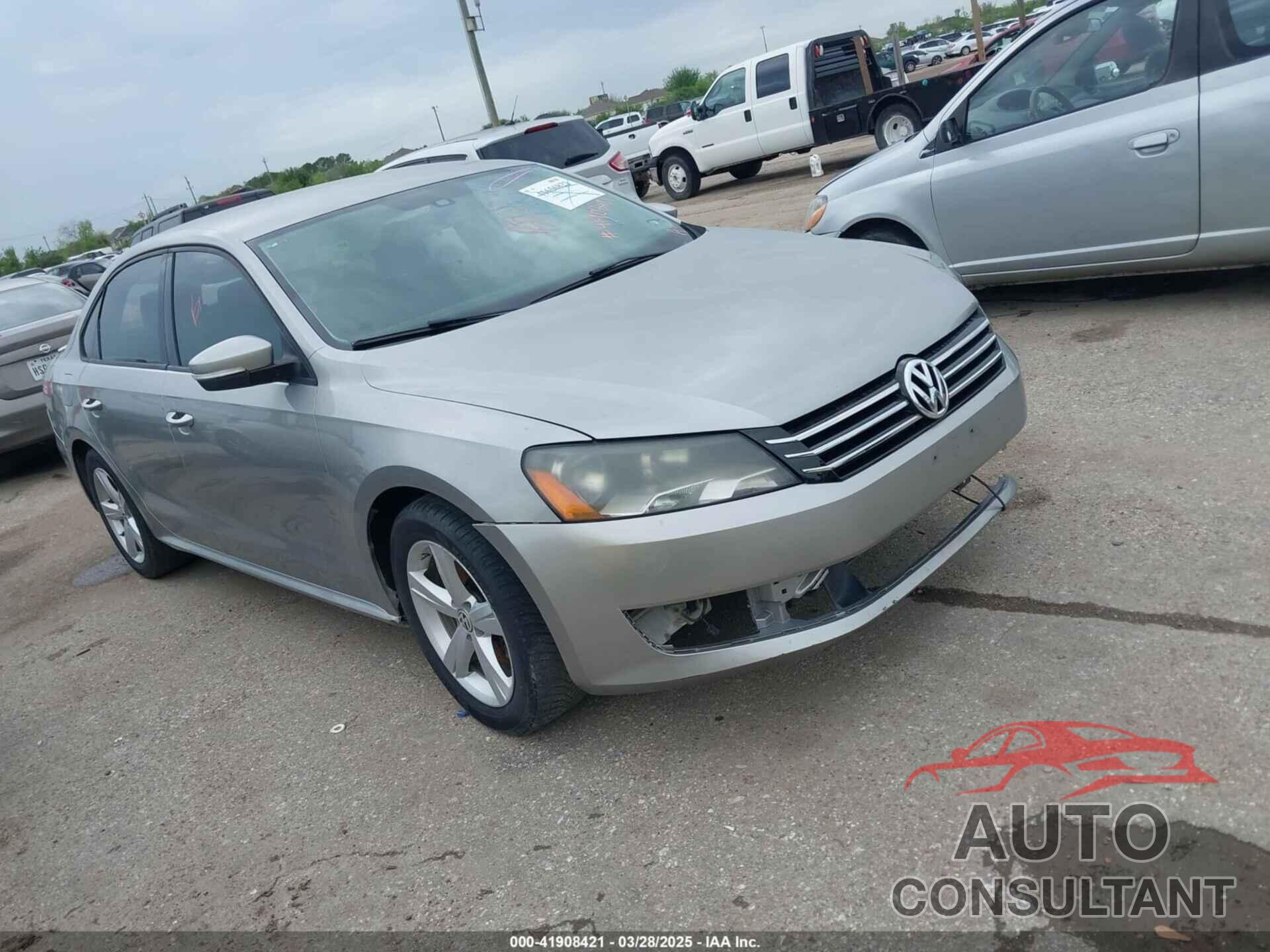 VOLKSWAGEN PASSAT 2013 - 1VWAP7A36DC010079