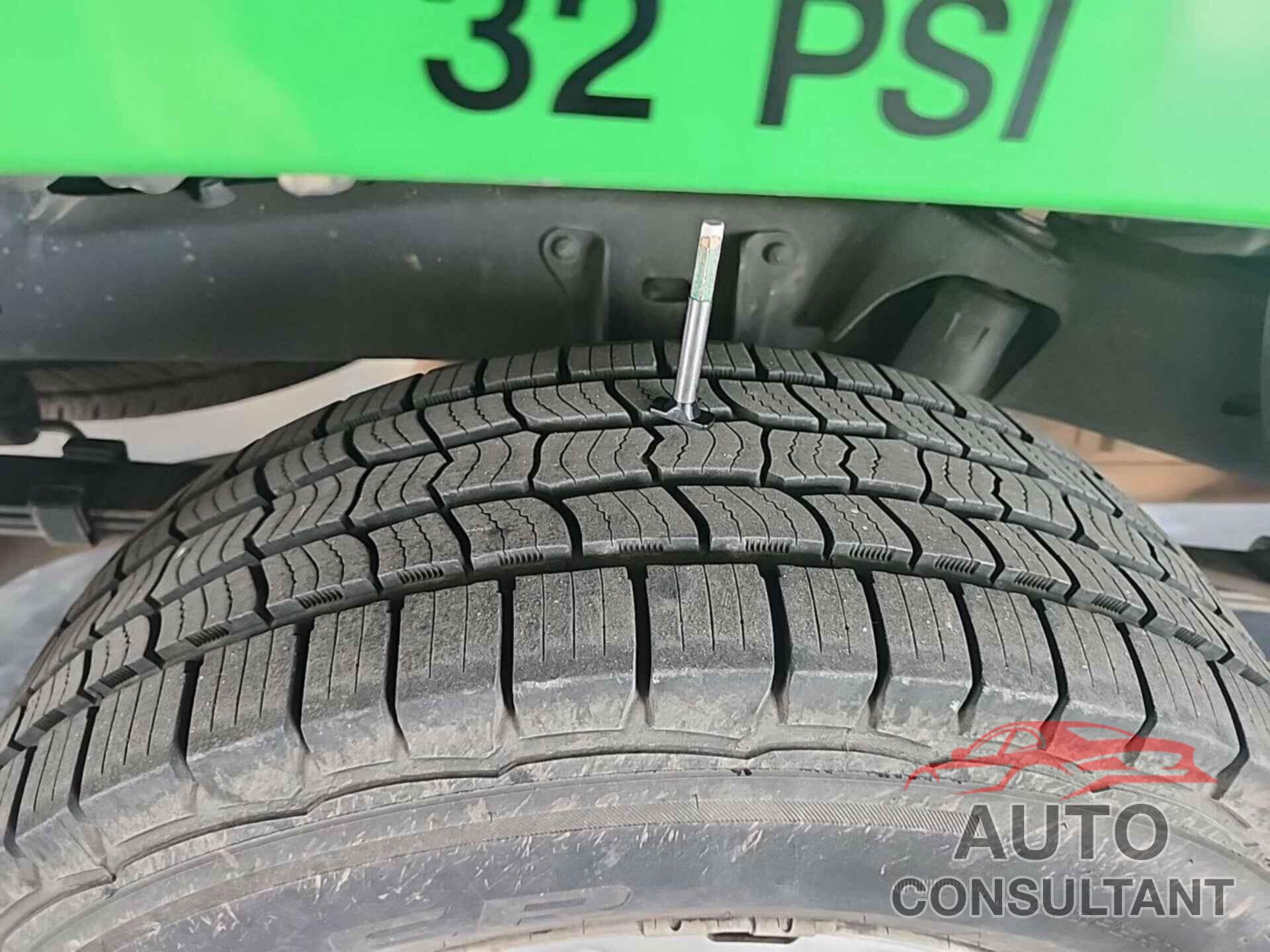 TOYOTA TACOMA 2018 - 5TFRX5GN7JX127631