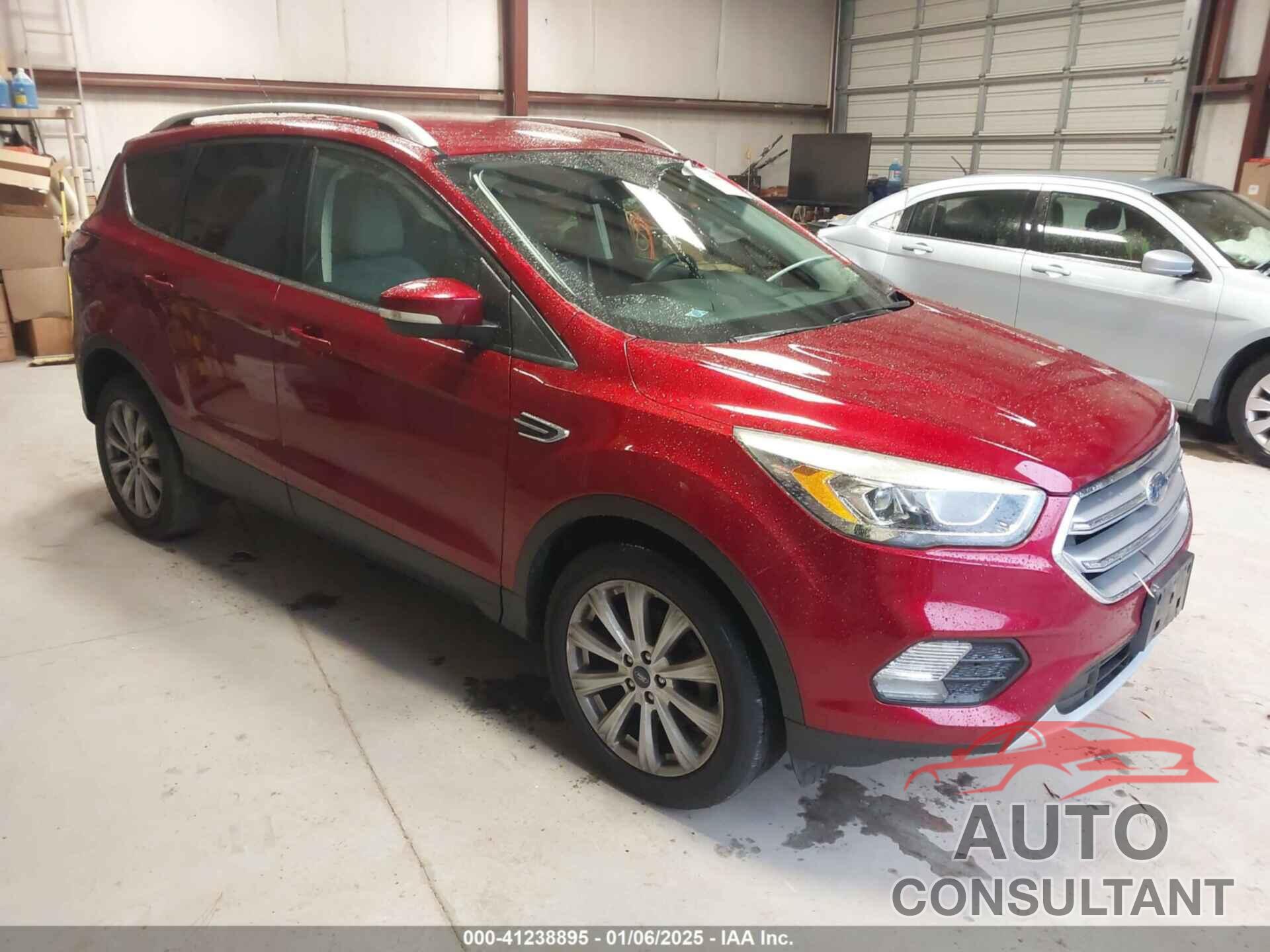 FORD ESCAPE 2017 - 1FMCU0JD7HUC07715