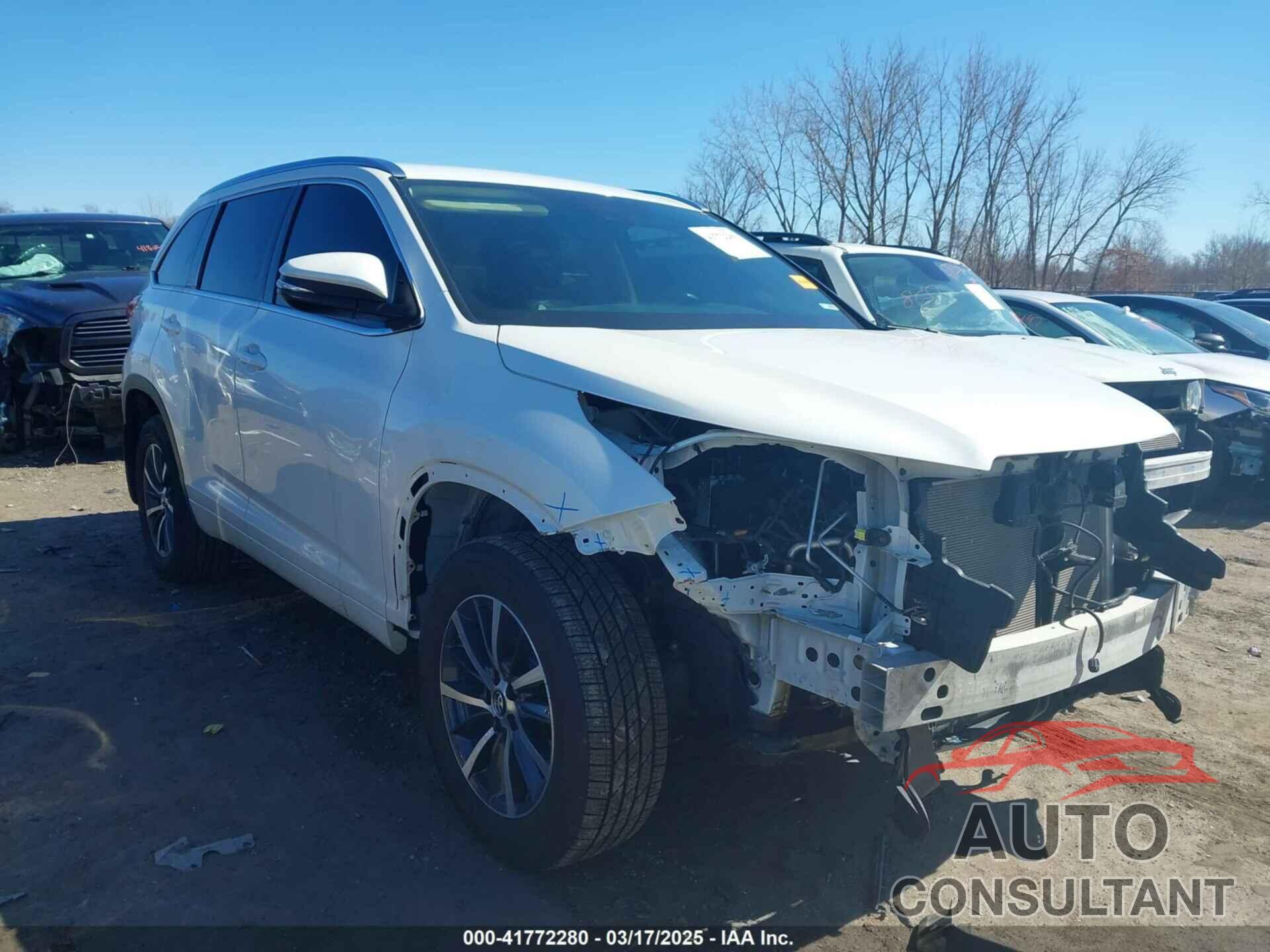 TOYOTA HIGHLANDER 2018 - 5TDJZRFH9JS838229