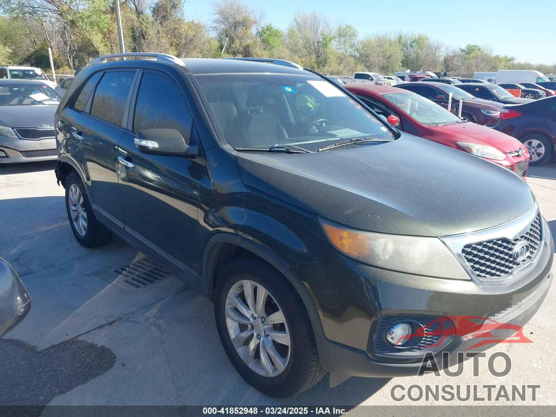 KIA SORENTO 2011 - 5XYKU4A22BG095372