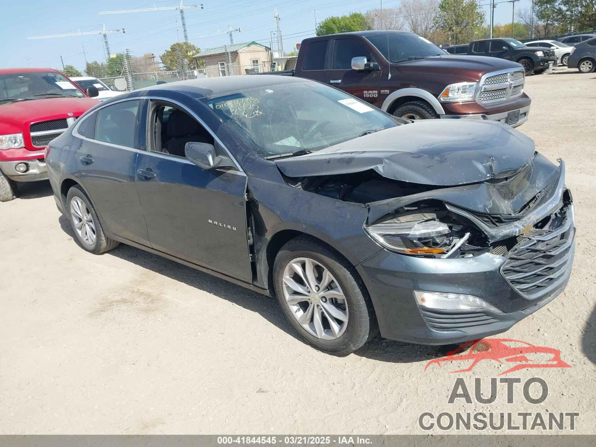 CHEVROLET MALIBU 2021 - 1G1ZD5ST8MF072110