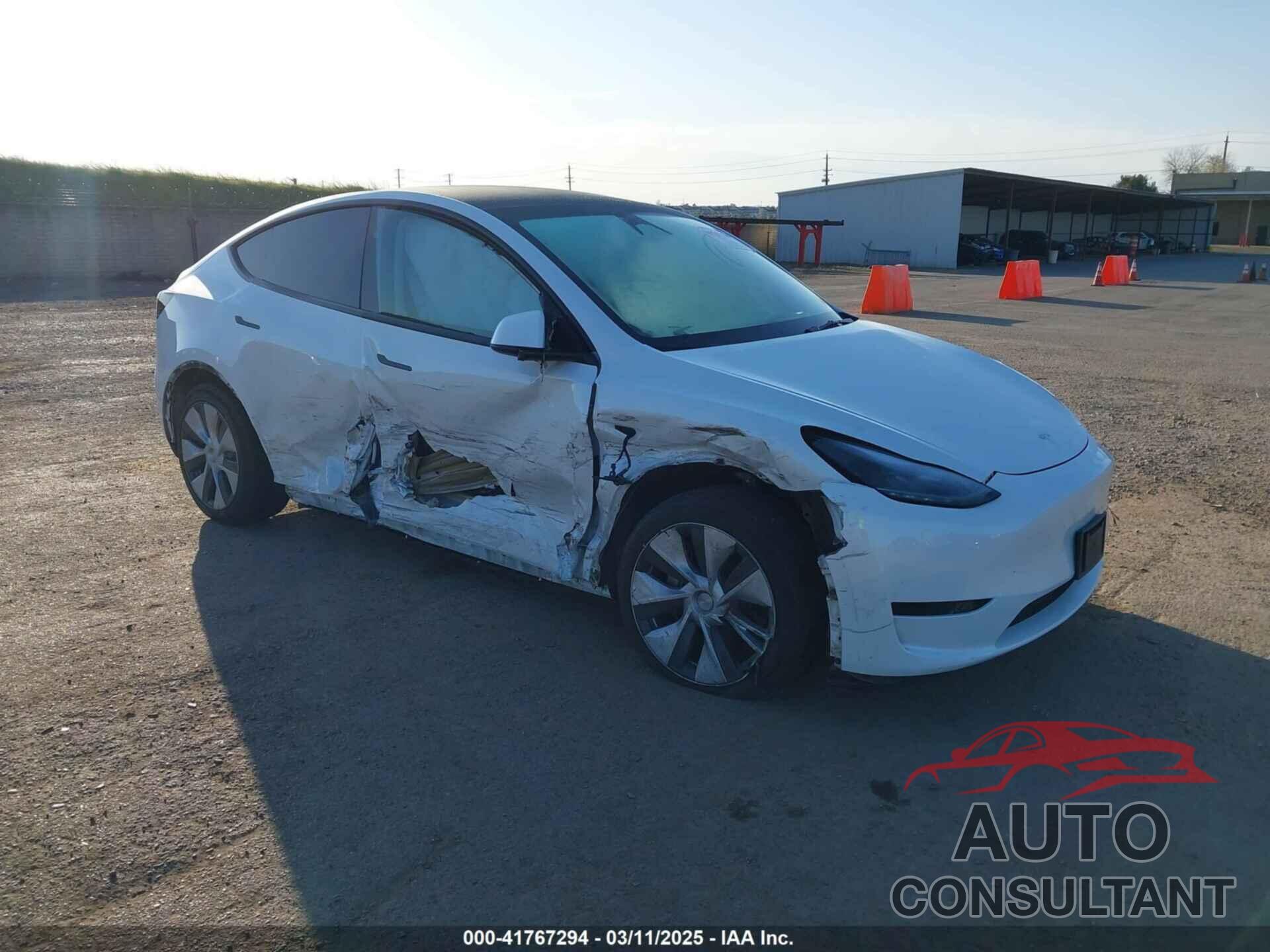 TESLA MODEL Y 2023 - 7SAYGDEE3PF817097