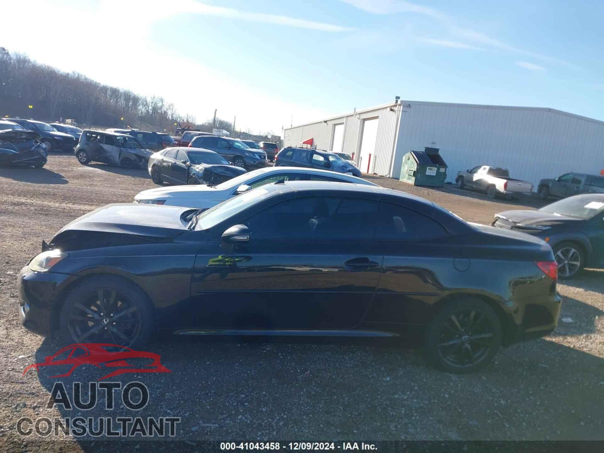 LEXUS IS 250C 2011 - JTHFF2C2XB2520715
