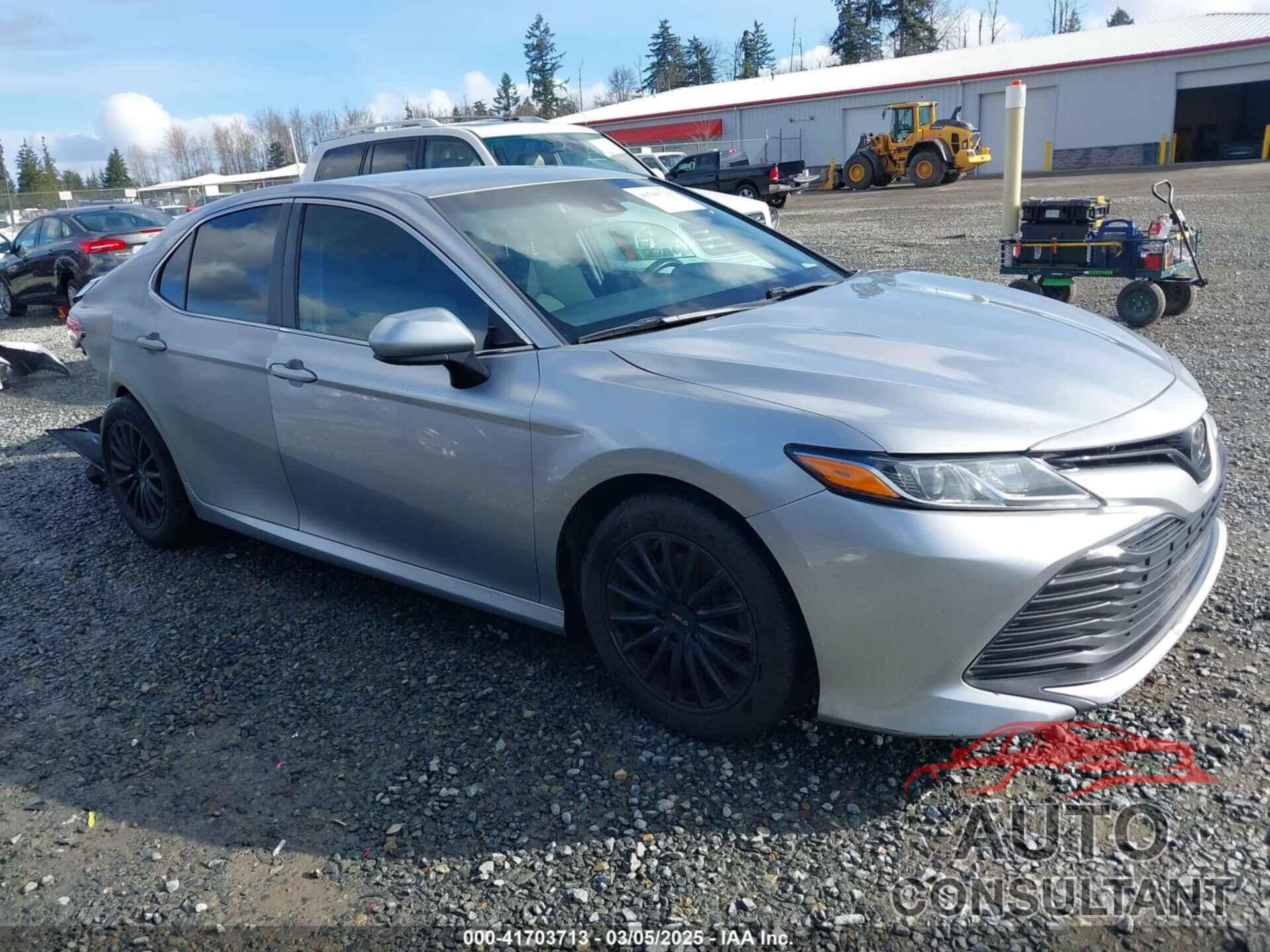 TOYOTA CAMRY 2018 - 4T1B11HK7JU057089