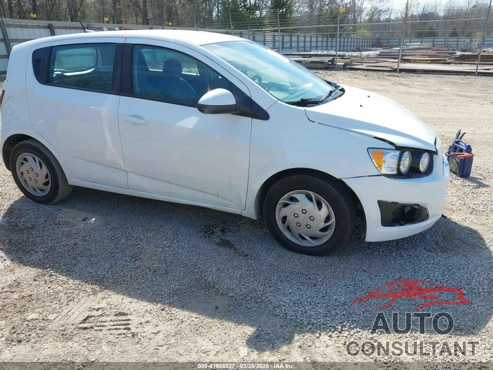 CHEVROLET SONIC 2013 - 1G1JA6SH2D4188731
