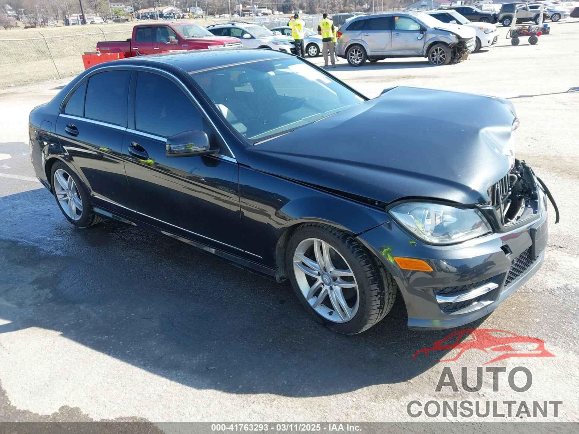 MERCEDES-BENZ C 300 2012 - WDDGF8BB4CR192944