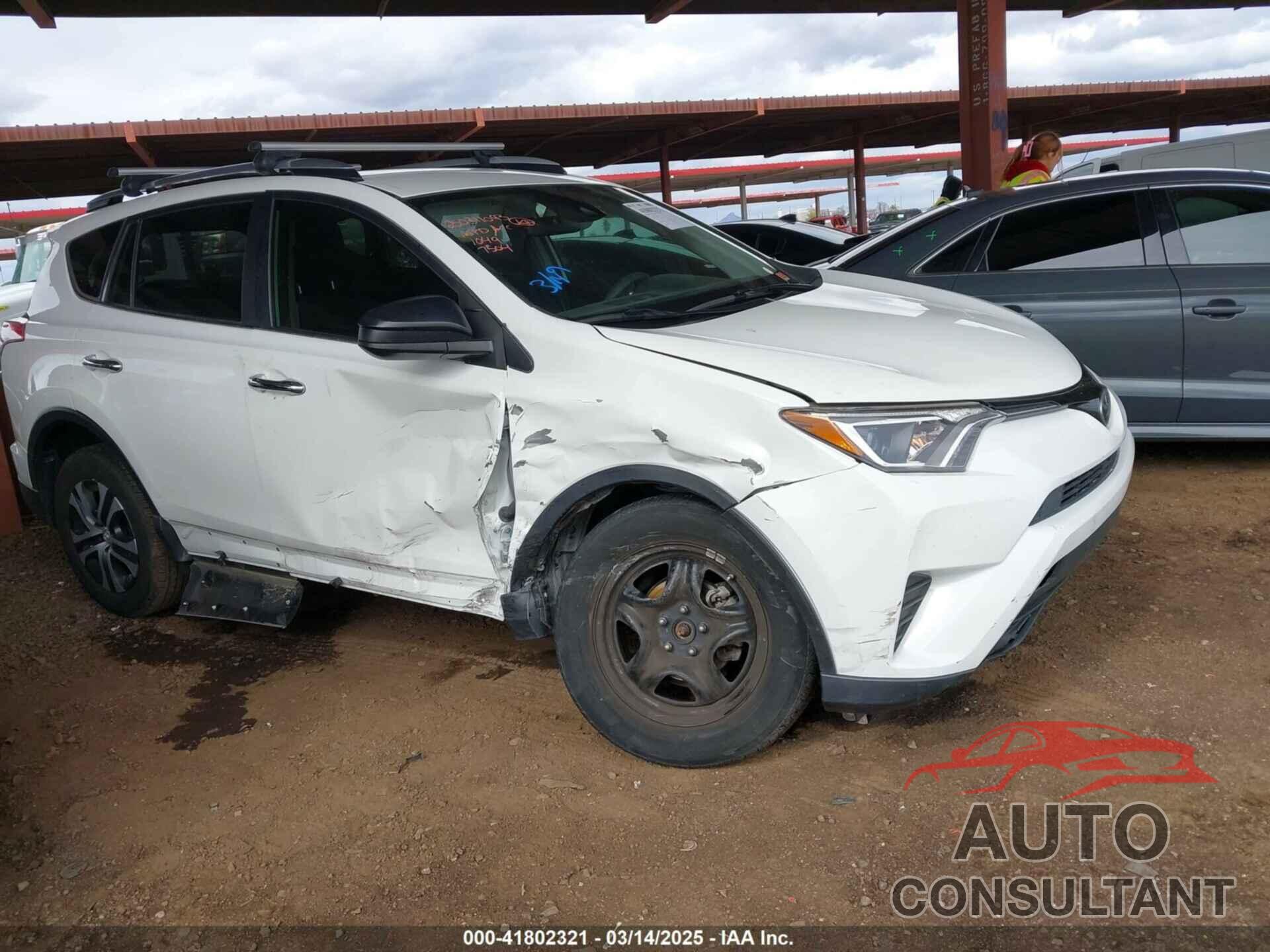 TOYOTA RAV4 2017 - JTMZFREV5HJ707504