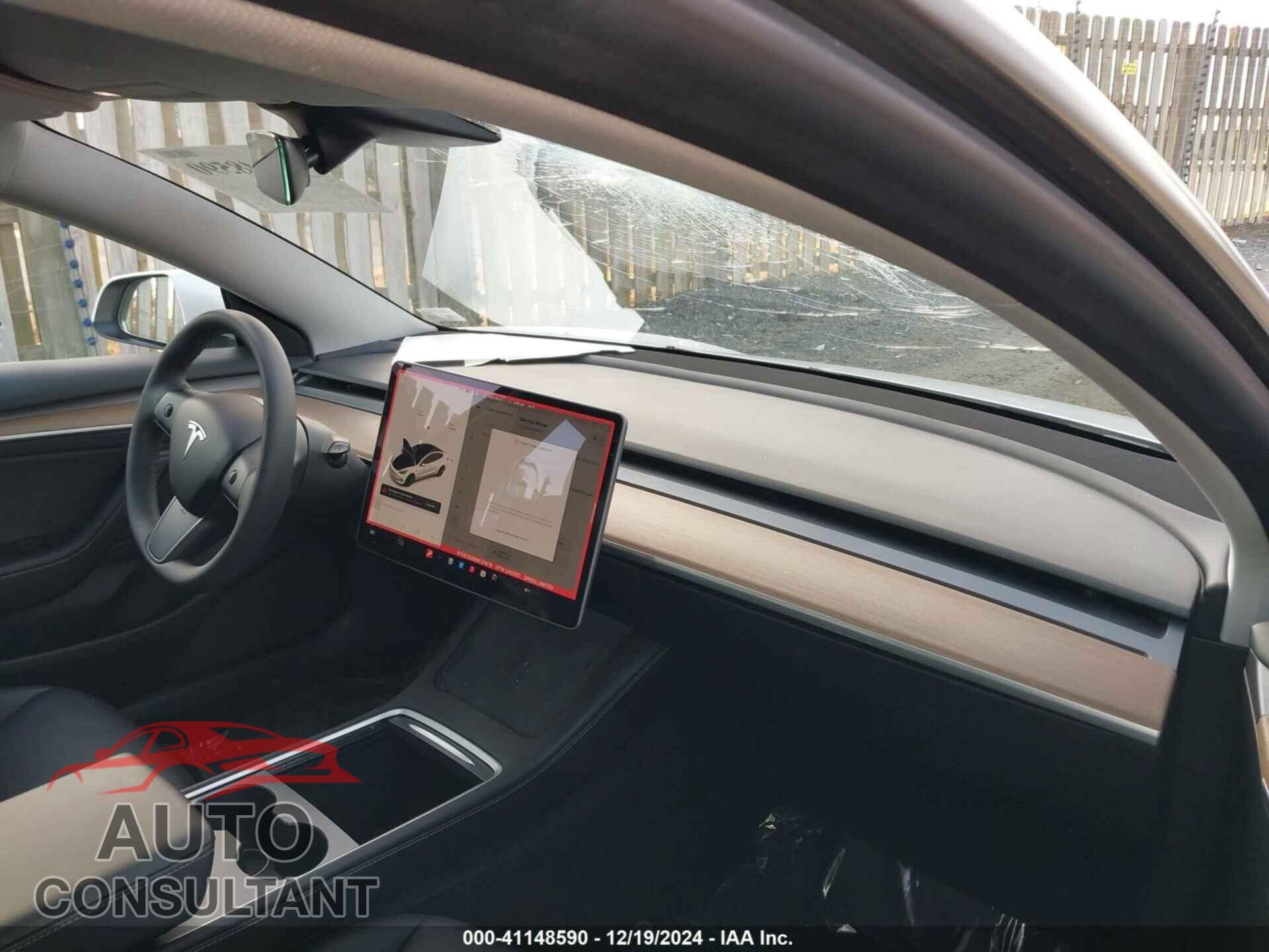 TESLA MODEL 3 2022 - 5YJ3E1EA8NF121678