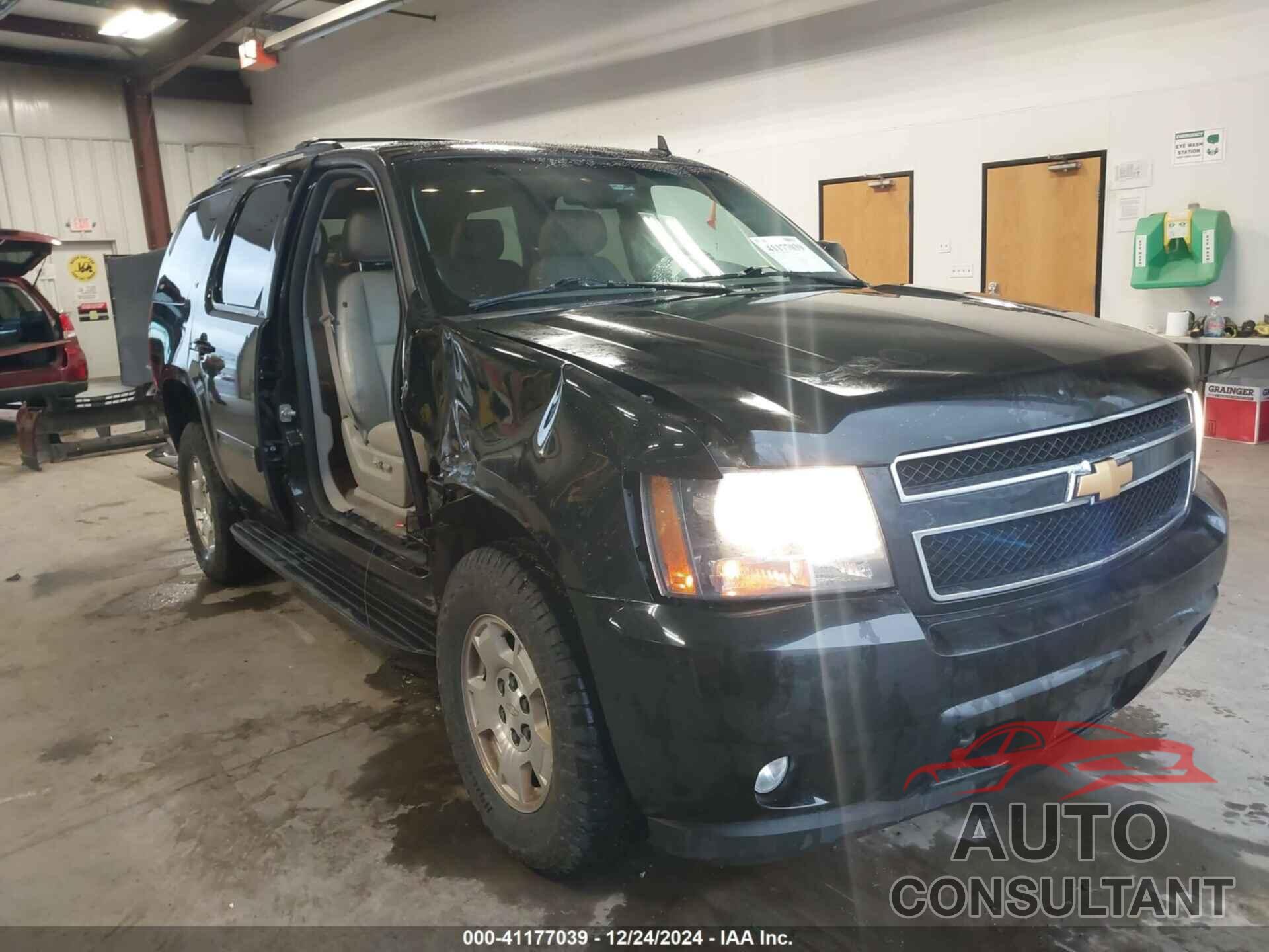 CHEVROLET TAHOE 2012 - 1GNSKBE03CR149775