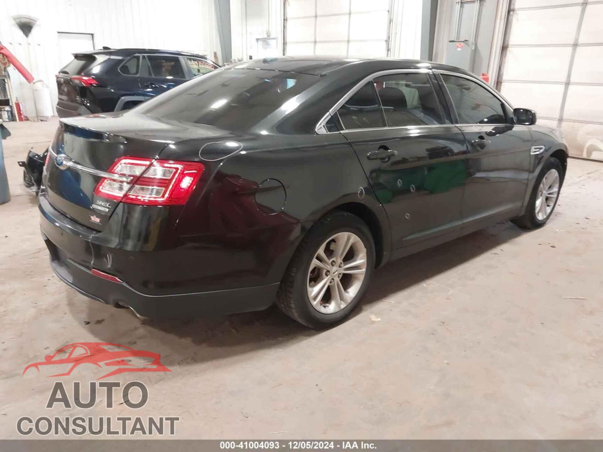 FORD TAURUS 2015 - 1FAHP2E83FG180685