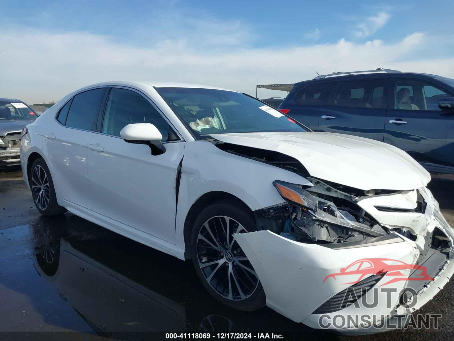 TOYOTA CAMRY 2019 - 4T1B11HK1KU812044