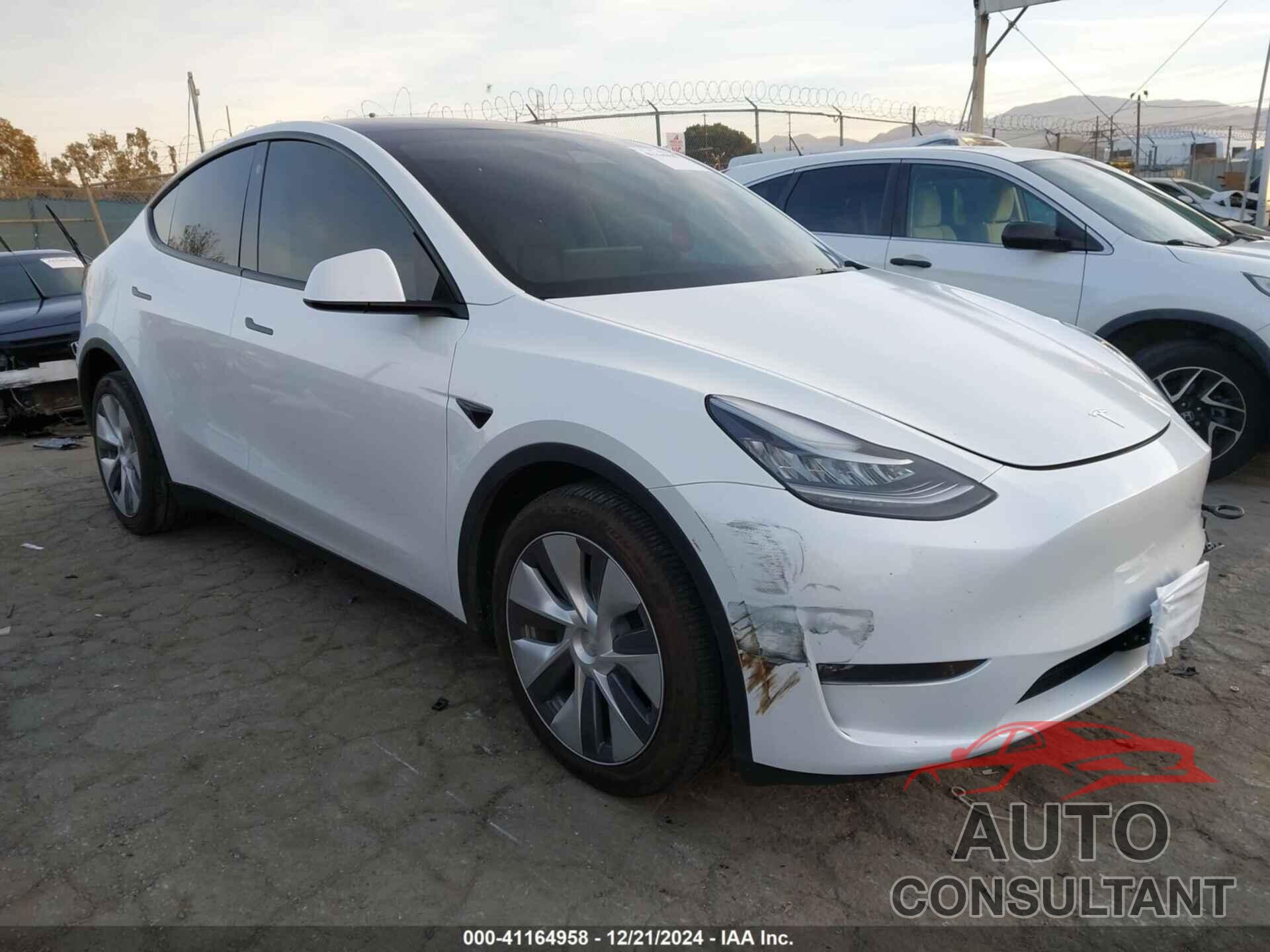 TESLA MODEL Y 2023 - 7SAYGDEE8PA127357