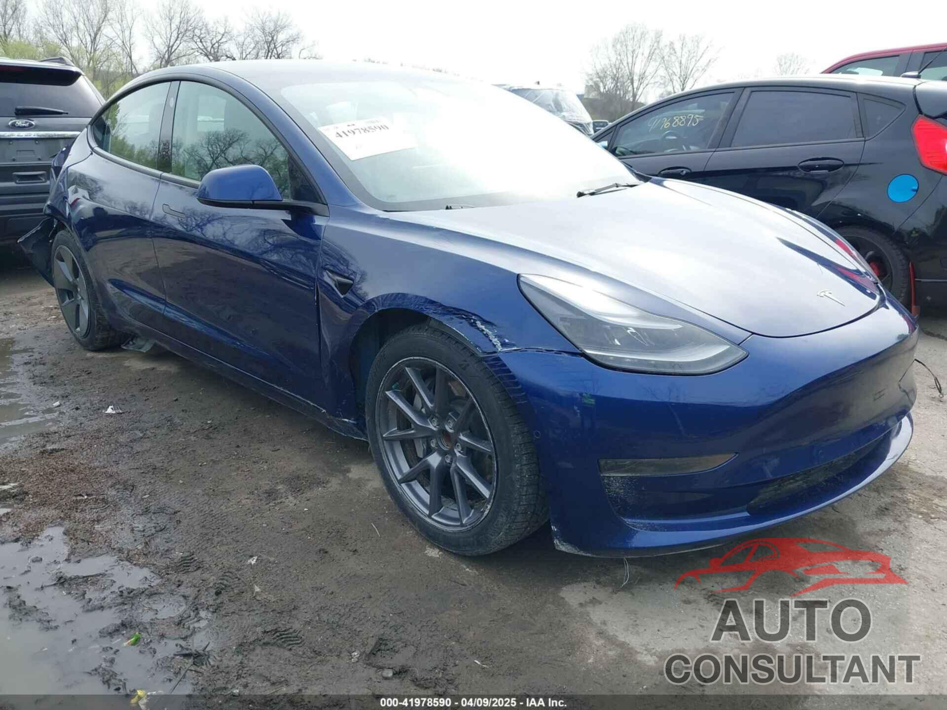 TESLA MODEL 3 2022 - 5YJ3E1EA9NF189357