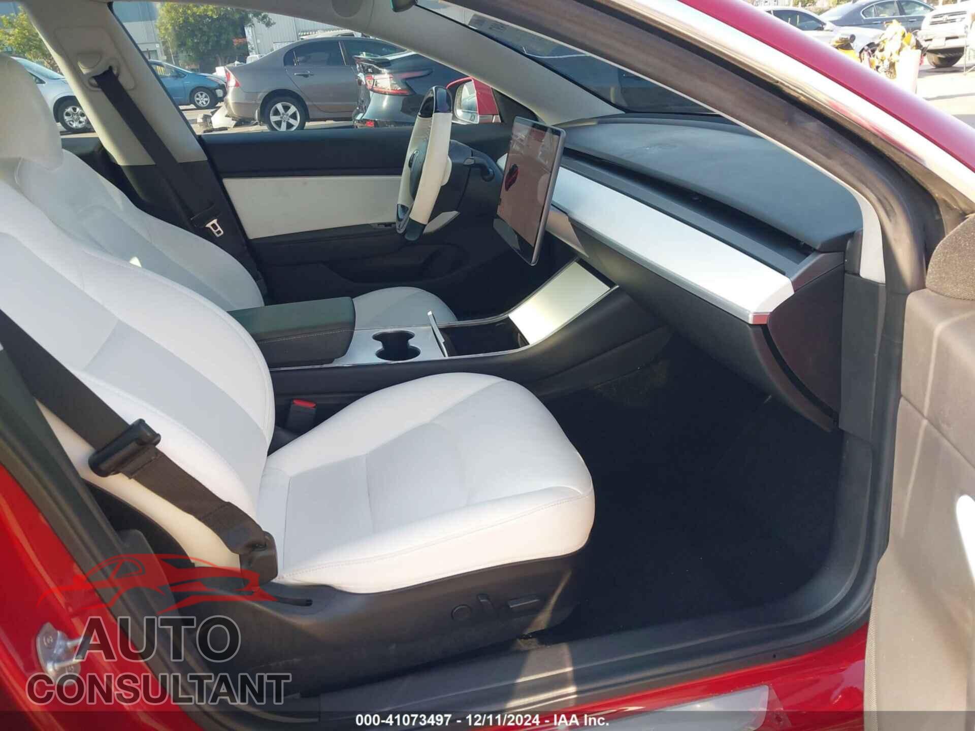 TESLA MODEL 3 2019 - 5YJ3E1EB2KF390862